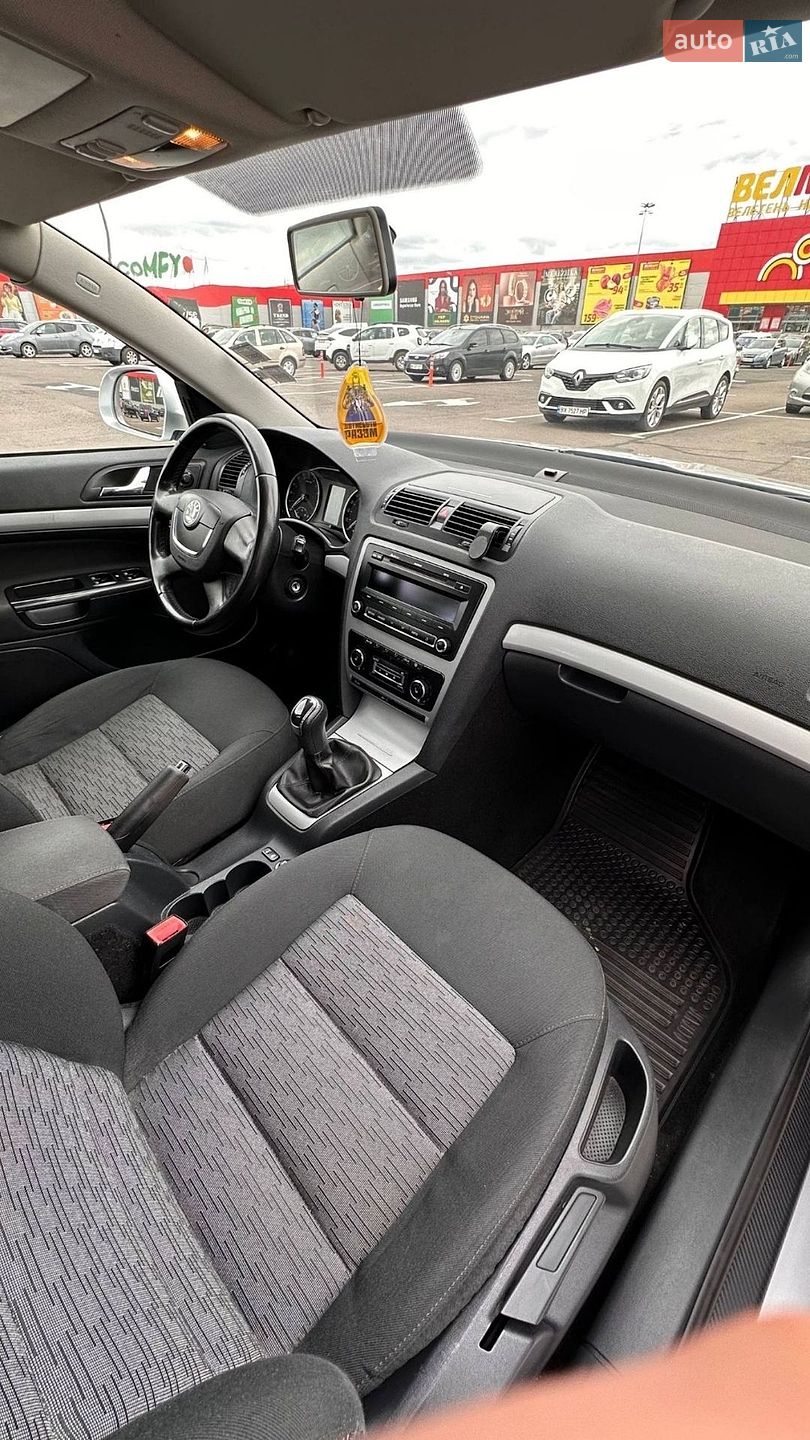 Skoda Octavia 2012 VIN TMBHT61Z3C2104632 фото оголошення 3 з 10