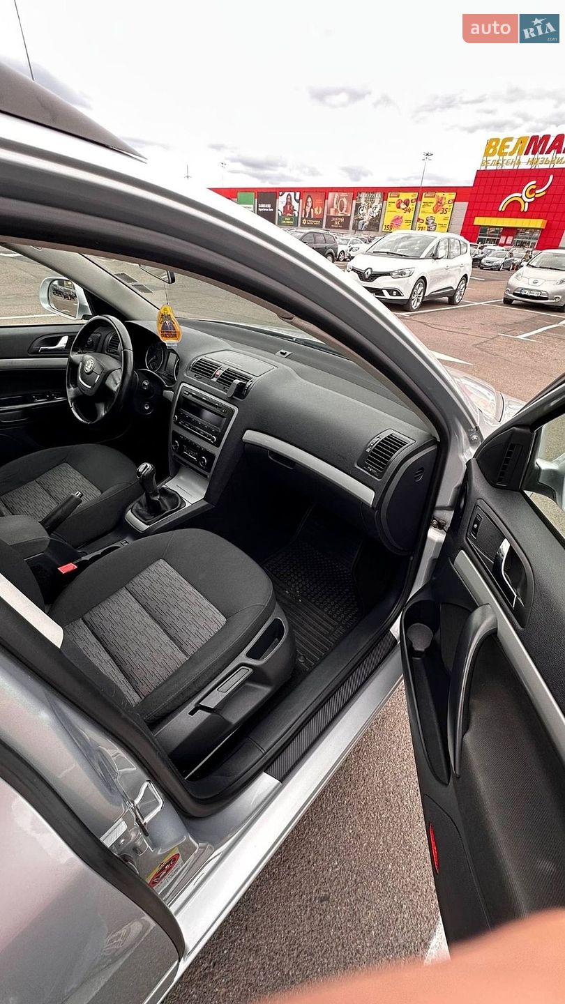 Skoda Octavia 2012 VIN TMBHT61Z3C2104632 фото оголошення 9 з 10