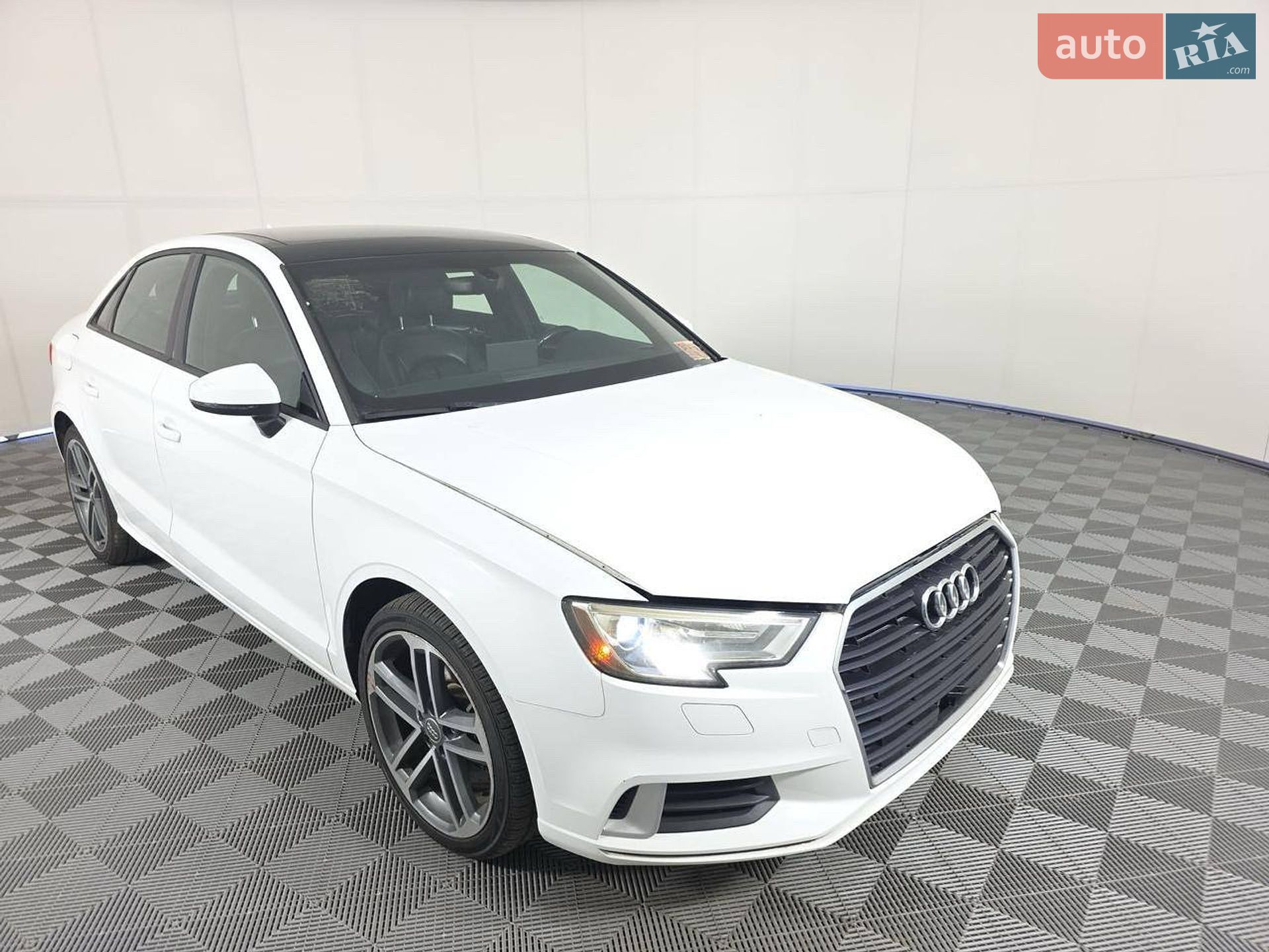 Audi A3 2017 VIN WAUAUGFF7H1054282 фото оголошення 58 з 59