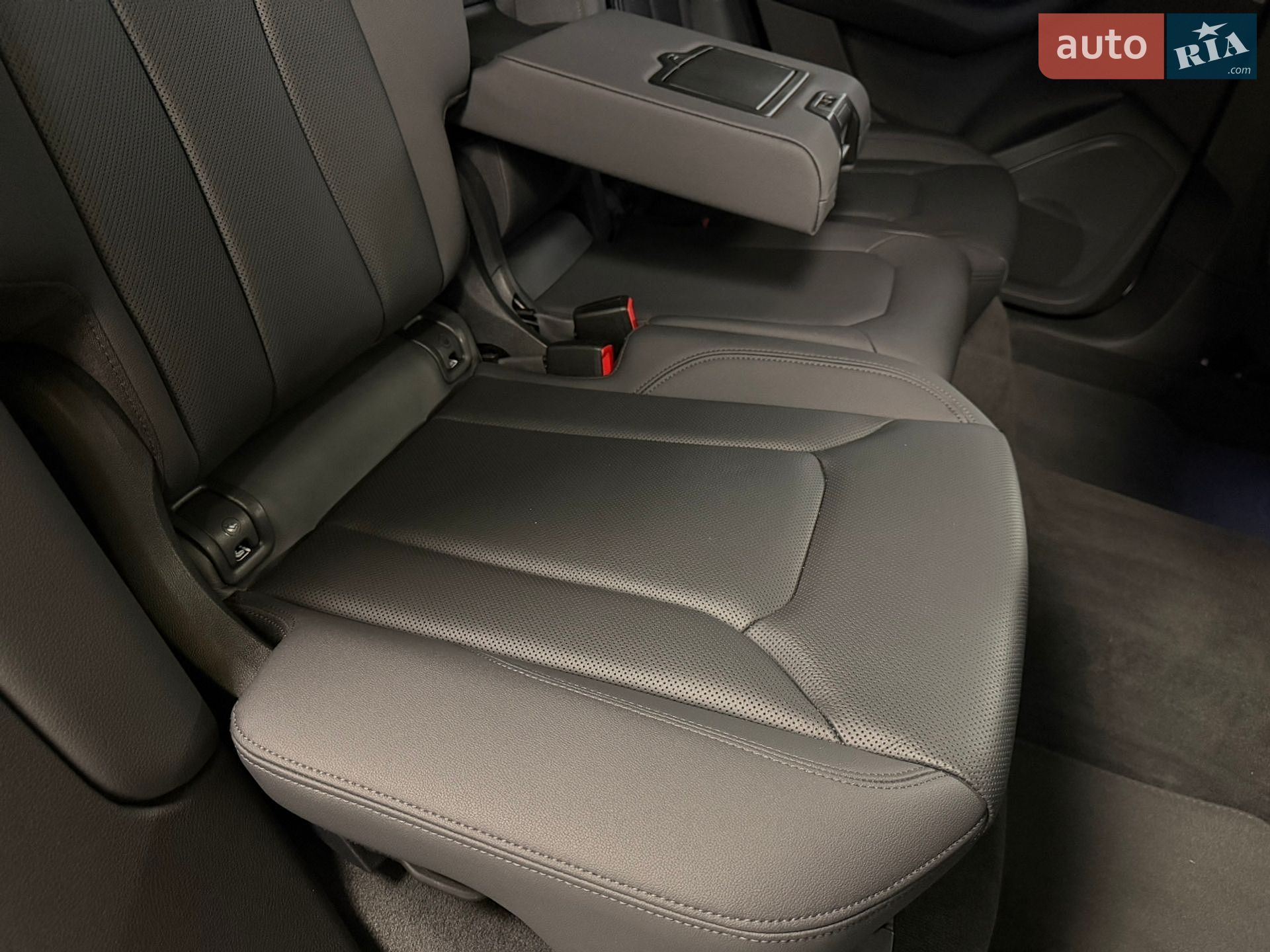 Audi Q8 2020 VIN WAUZZZF14MD011502 фото оголошення 41 з 55