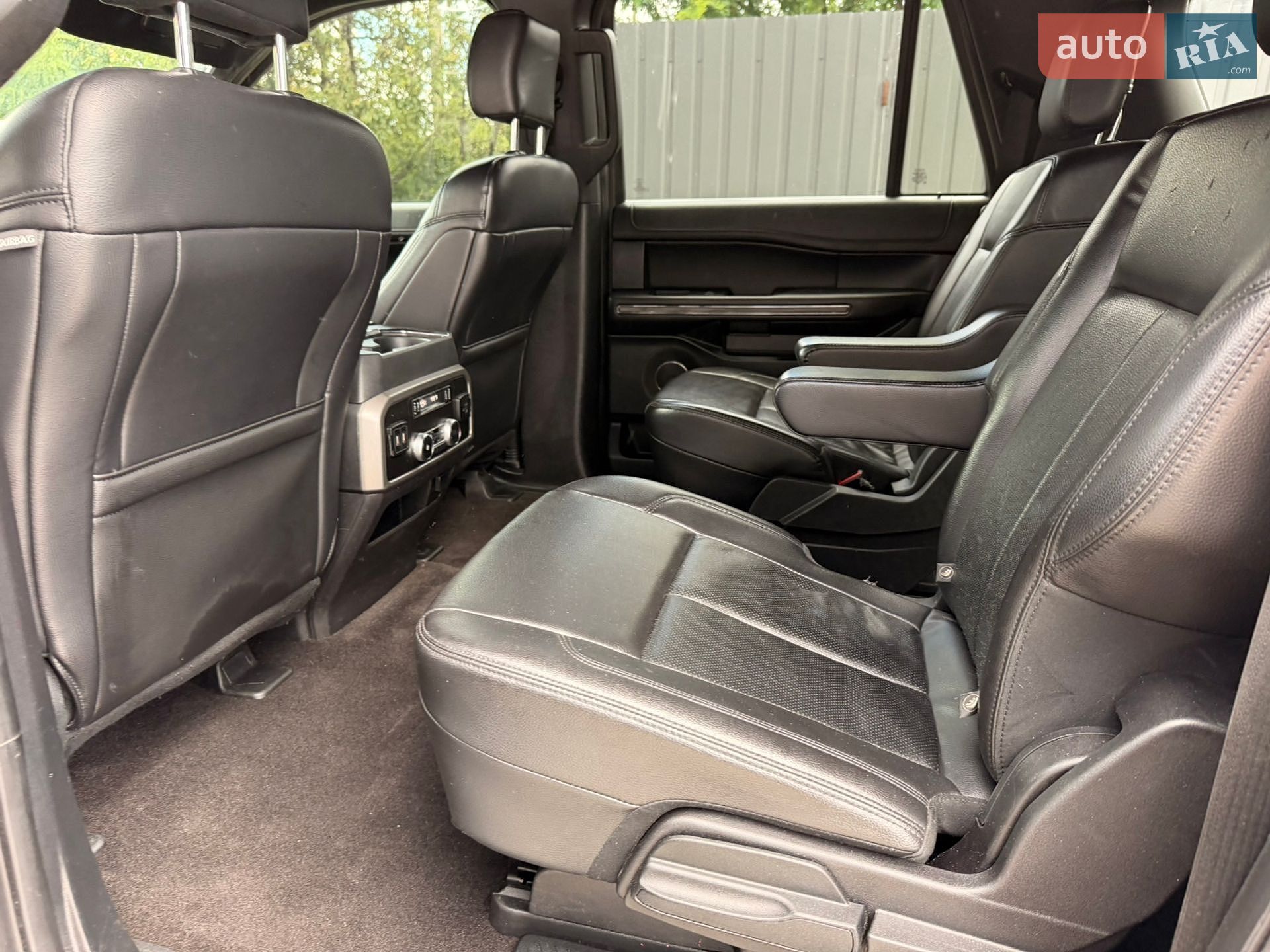 Ford Expedition 2020 VIN 1FMJK1JT4LEA36645 фото оголошення 31 з 43