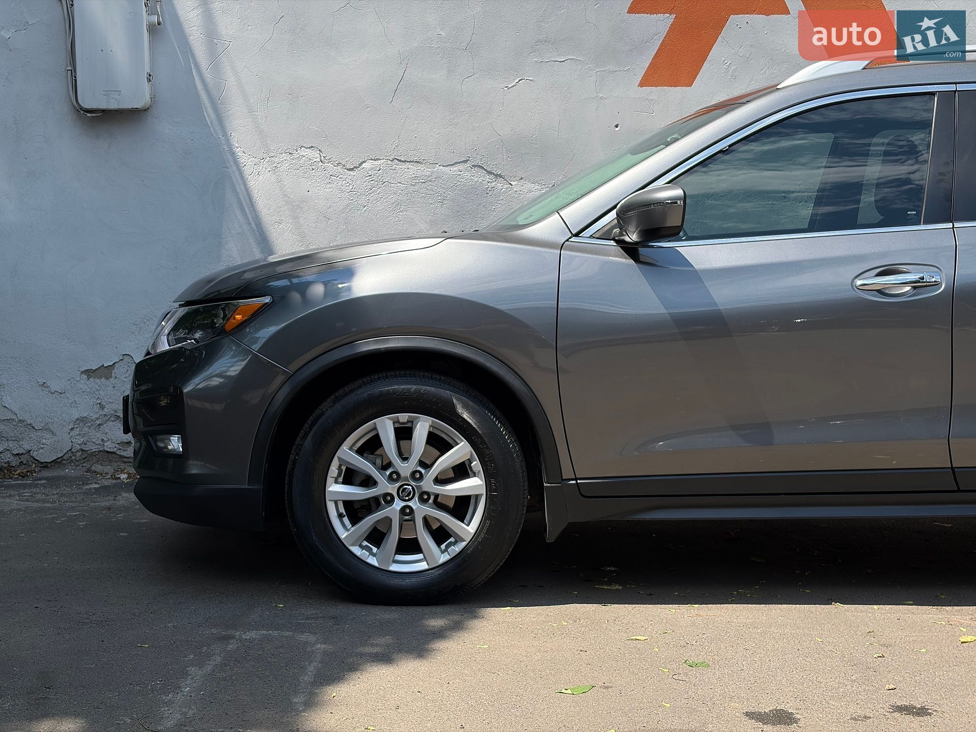 Nissan Rogue 2019 VIN KNMAT2MTXKP556001 фото оголошення 10 з 30