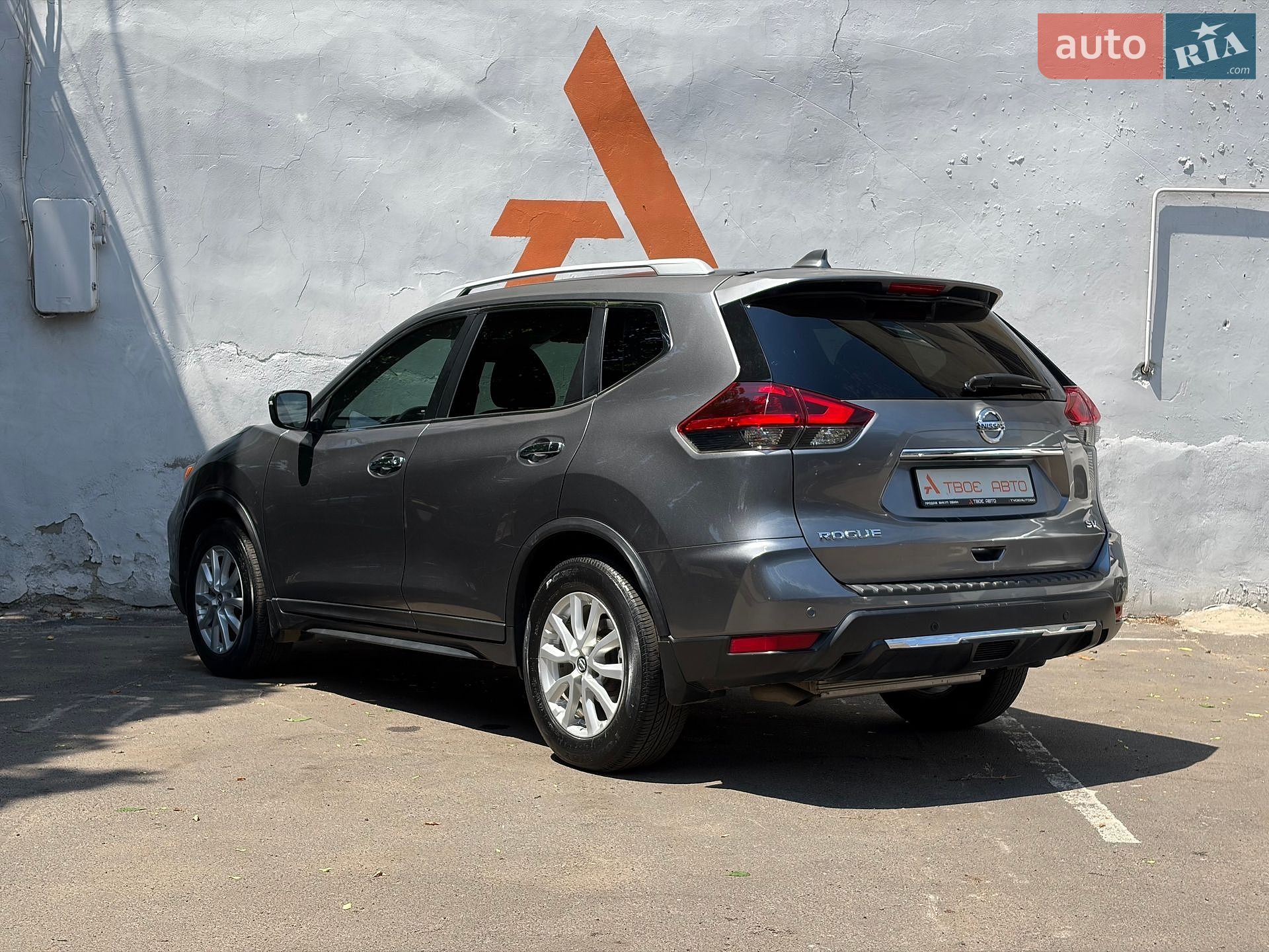 Nissan Rogue 2019 VIN KNMAT2MTXKP556001 фото оголошення 5 з 30