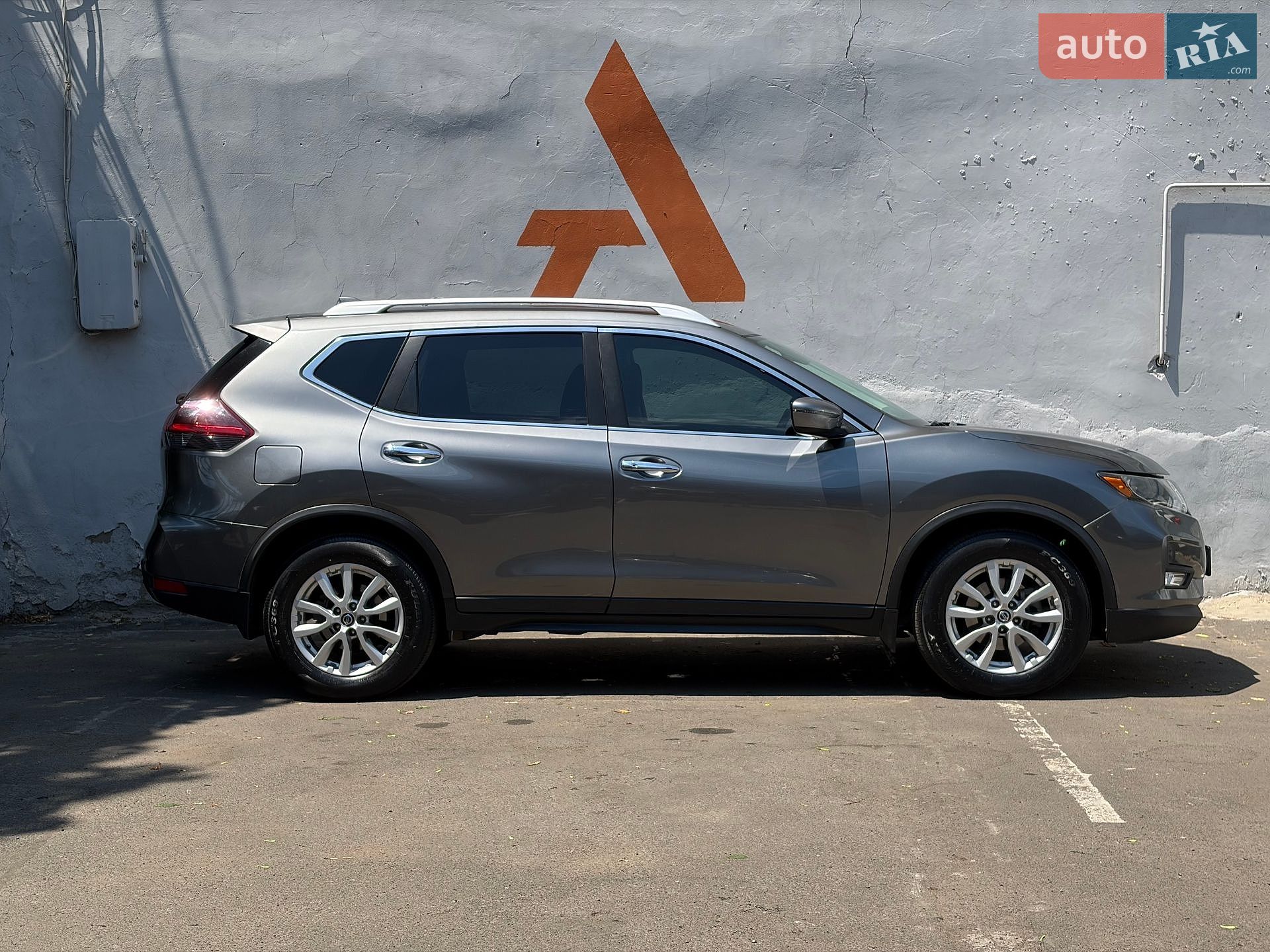 Nissan Rogue 2019 VIN KNMAT2MTXKP556001 фото оголошення 8 з 30