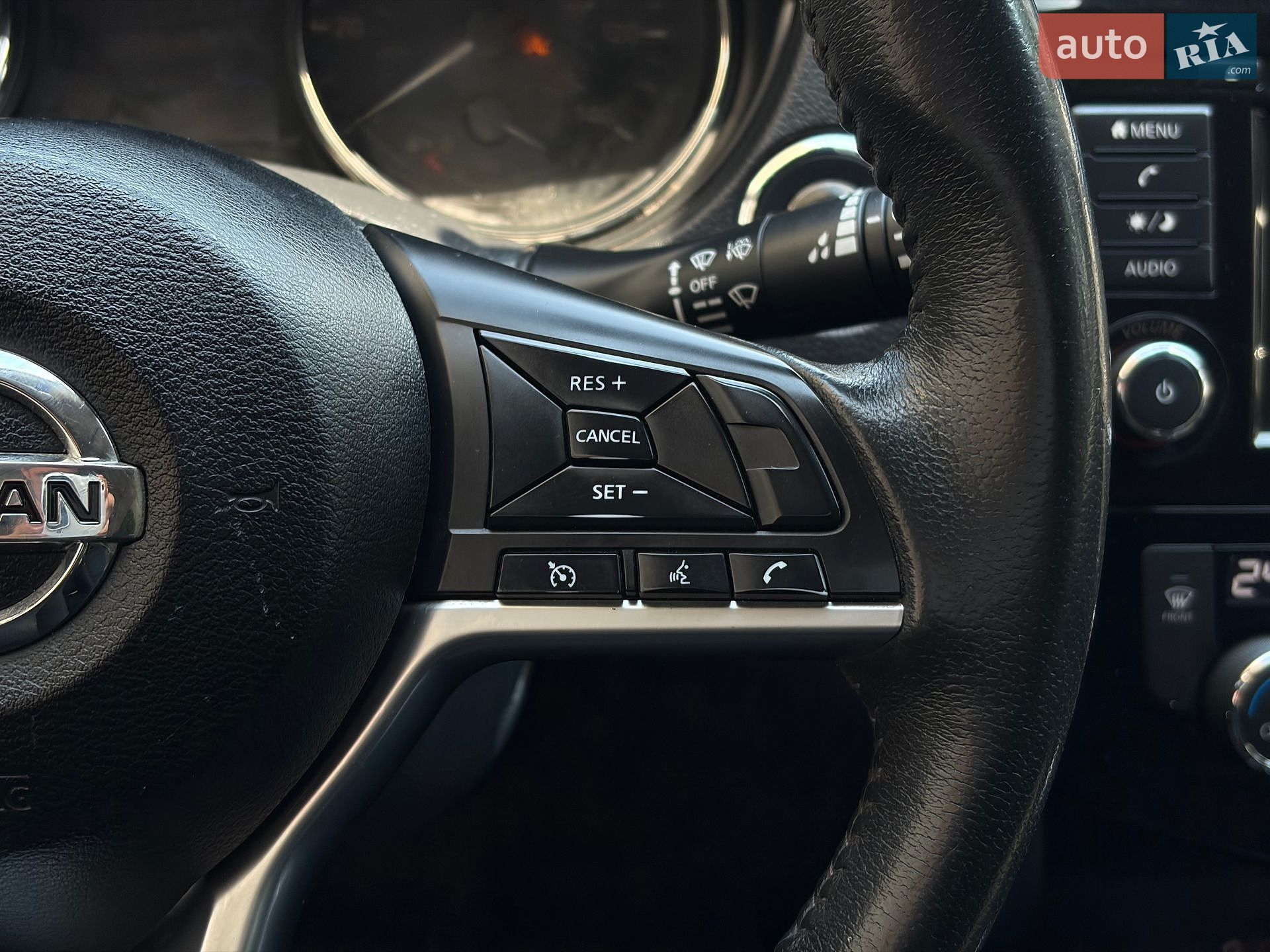 Nissan Rogue 2019 VIN KNMAT2MTXKP556001 фото оголошення 24 з 30