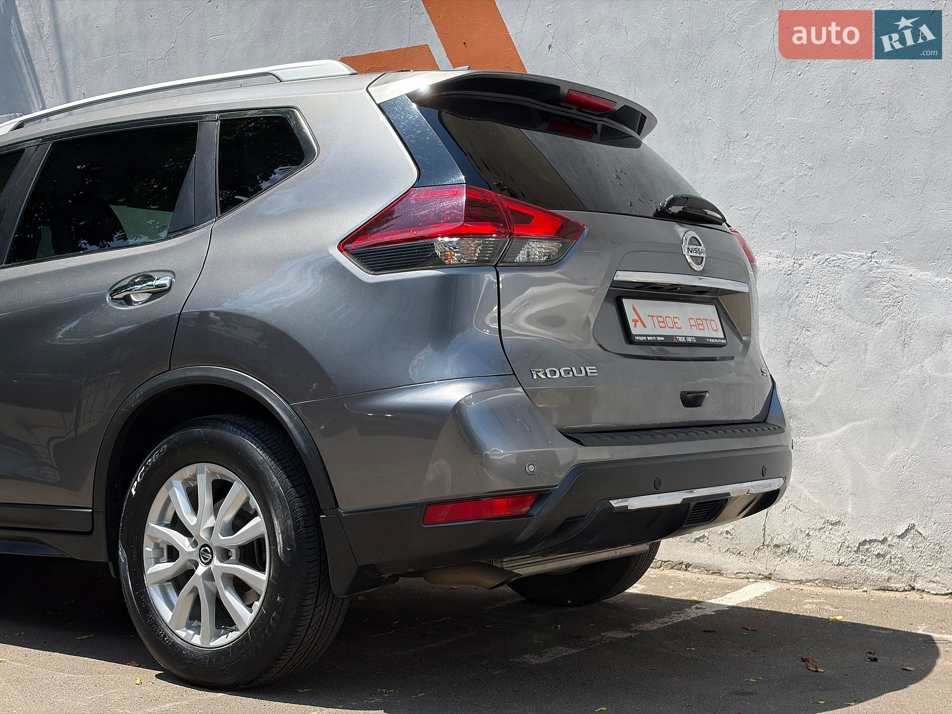 Nissan Rogue 2019 VIN KNMAT2MTXKP556001 фото оголошення 12 з 30