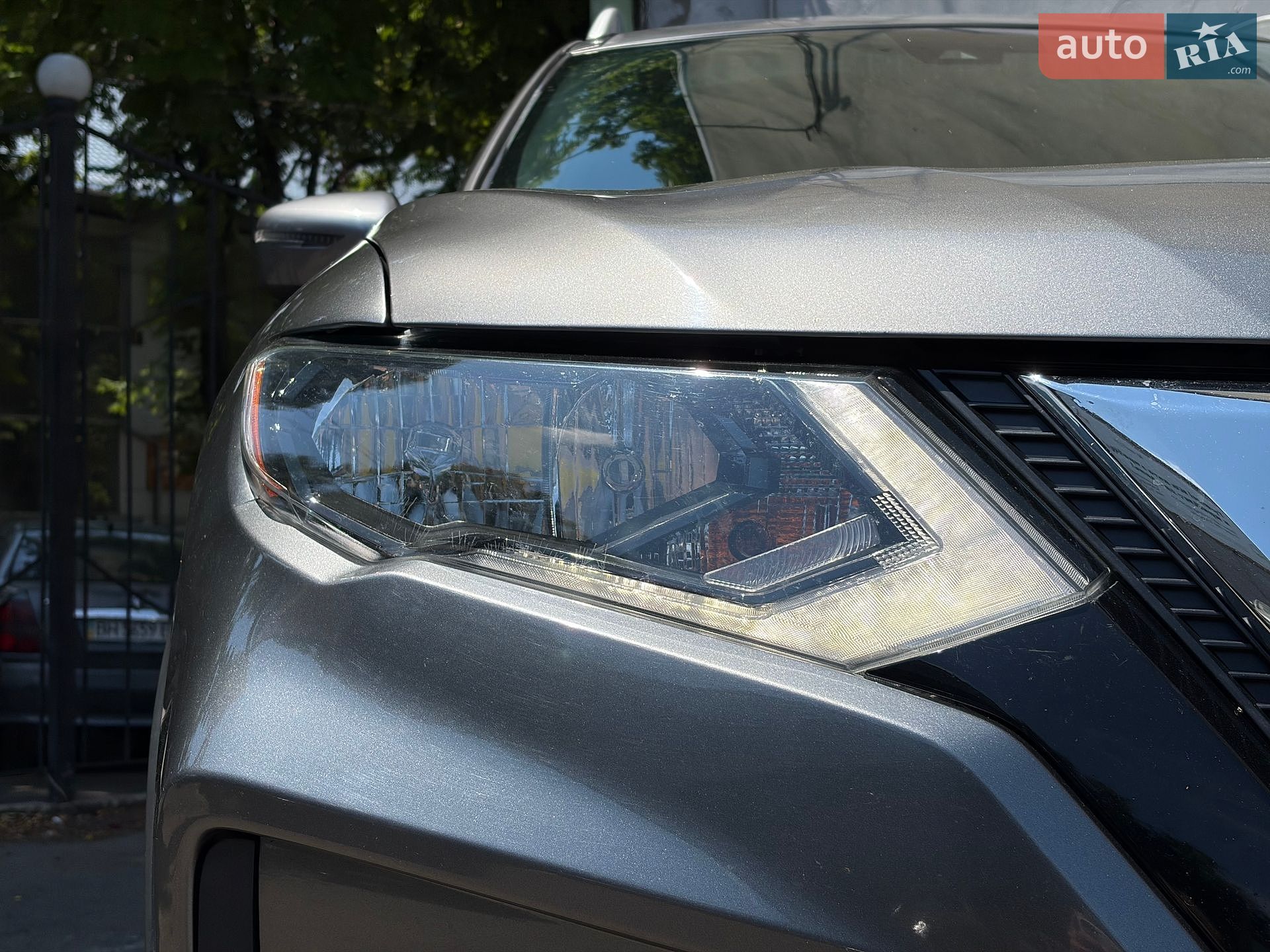 Nissan Rogue 2019 VIN KNMAT2MTXKP556001 фото оголошення 14 з 30
