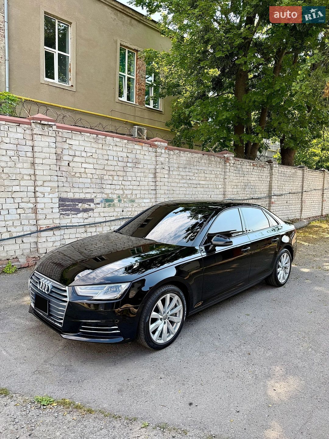 Audi A4 2015 VIN WAUANAF4XHN000475 фото оголошення 3 з 23