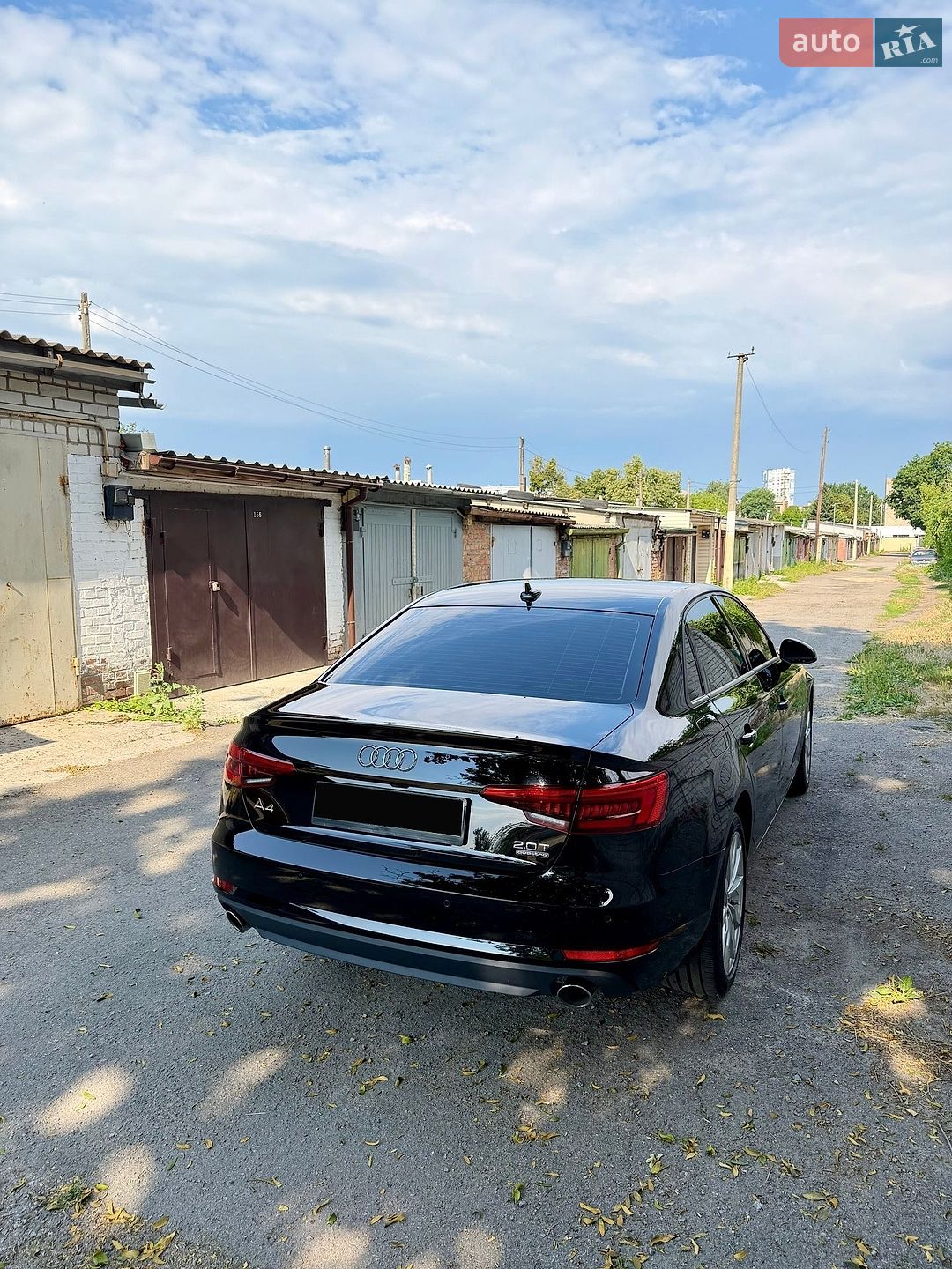 Audi A4 2015 VIN WAUANAF4XHN000475 фото оголошення 6 з 23
