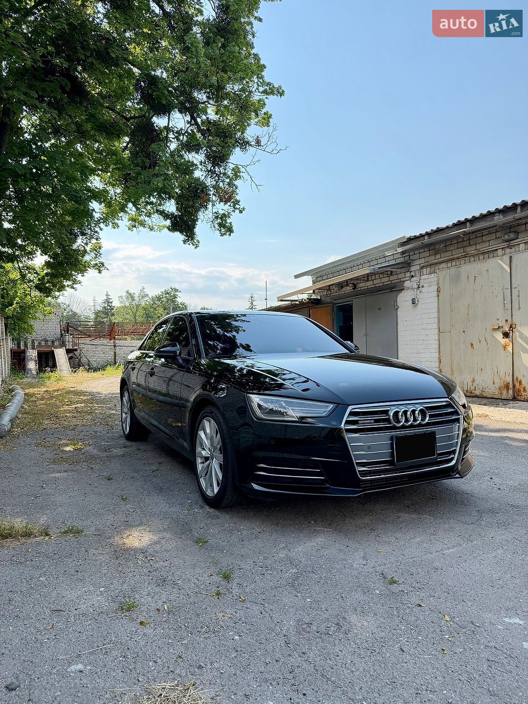 Audi A4 2015 VIN WAUANAF4XHN000475 фото оголошення 10 з 23