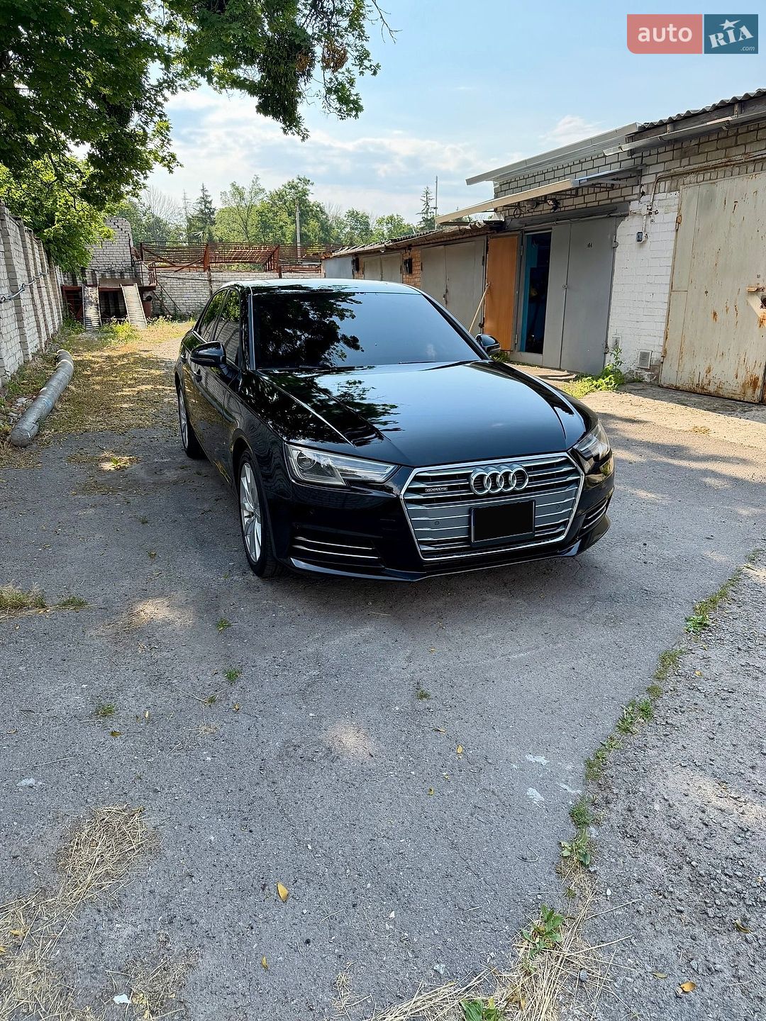 Audi A4 2015 VIN WAUANAF4XHN000475 фото оголошення 11 з 23