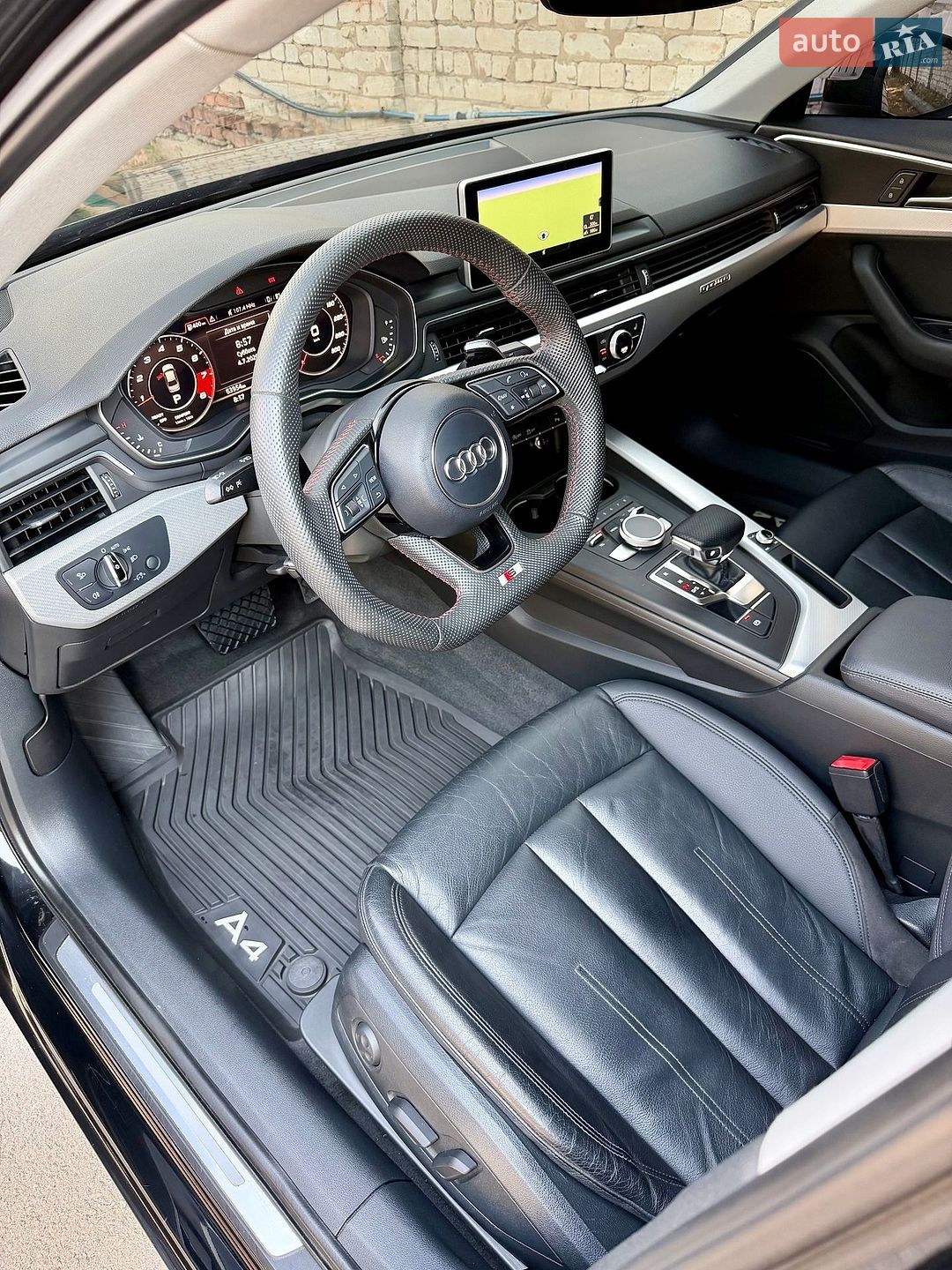 Audi A4 2015 VIN WAUANAF4XHN000475 фото оголошення 12 з 23