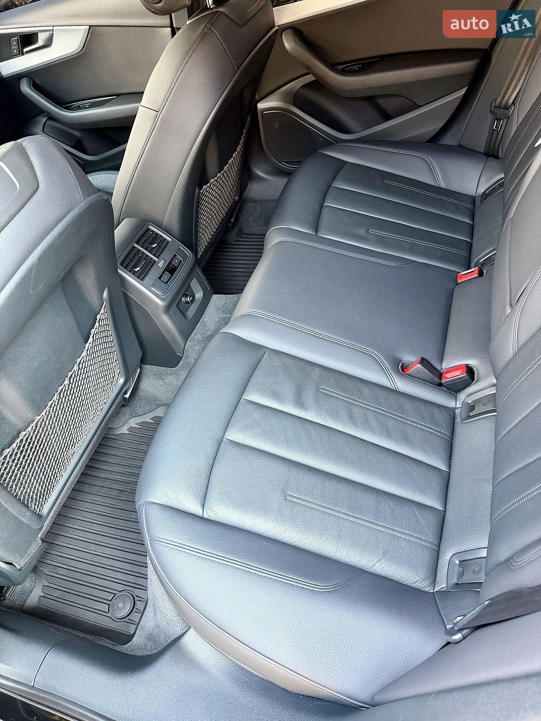 Audi A4 2015 VIN WAUANAF4XHN000475 фото оголошення 17 з 23