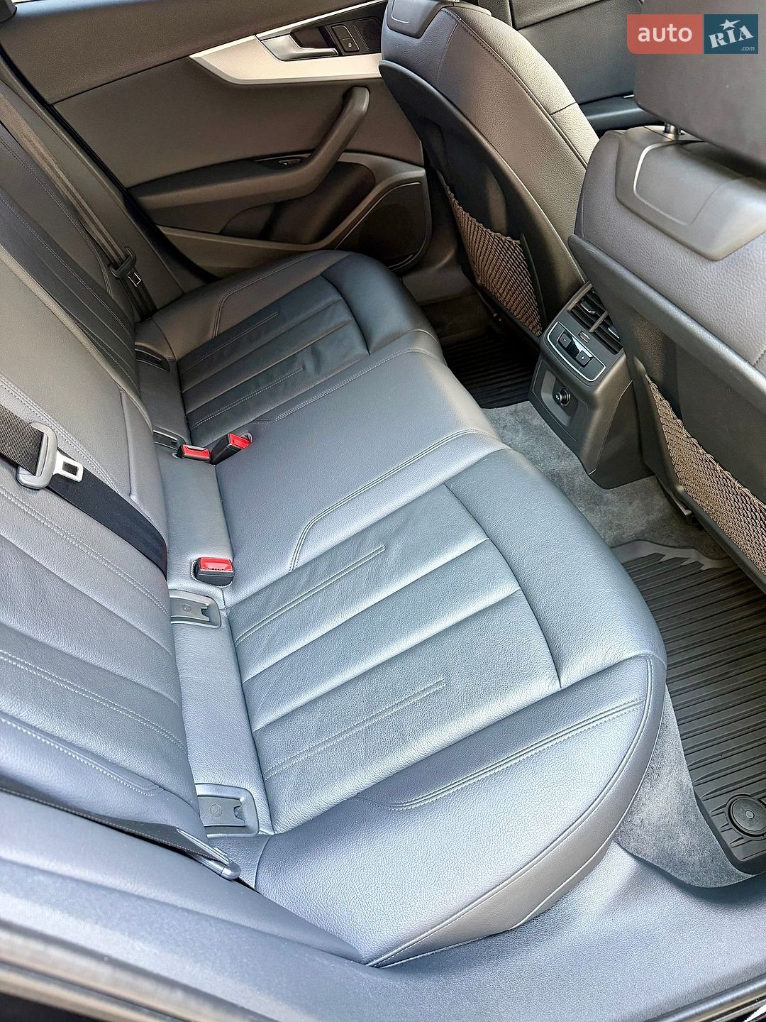 Audi A4 2015 VIN WAUANAF4XHN000475 фото оголошення 19 з 23