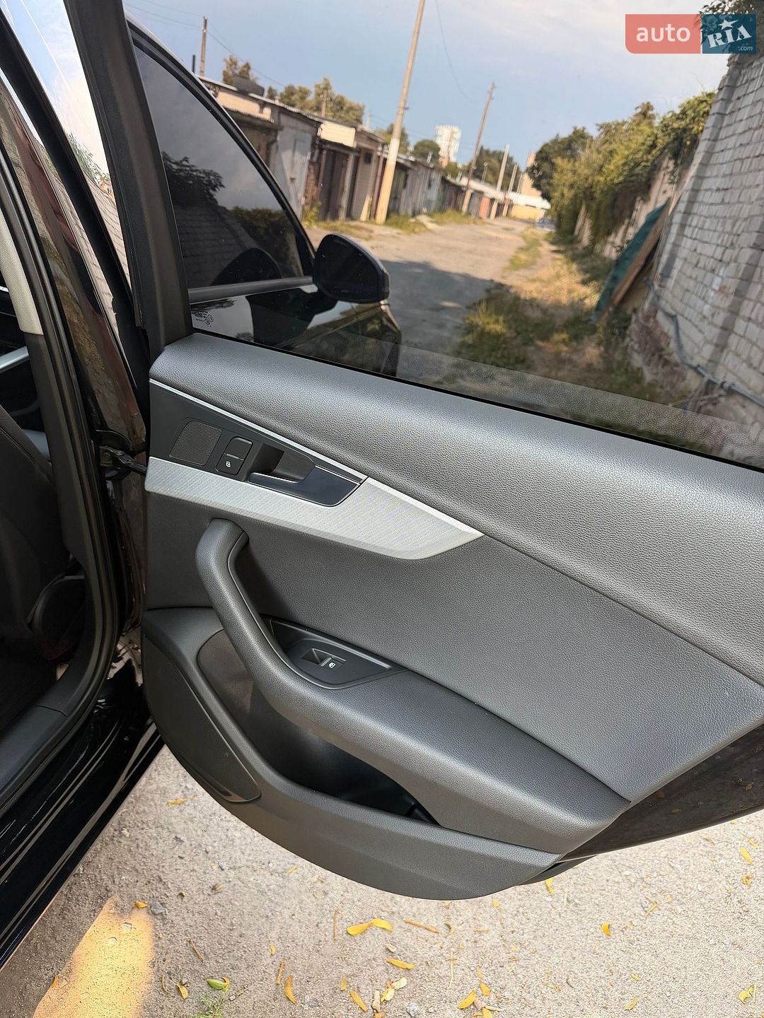 Audi A4 2015 VIN WAUANAF4XHN000475 фото оголошення 20 з 23