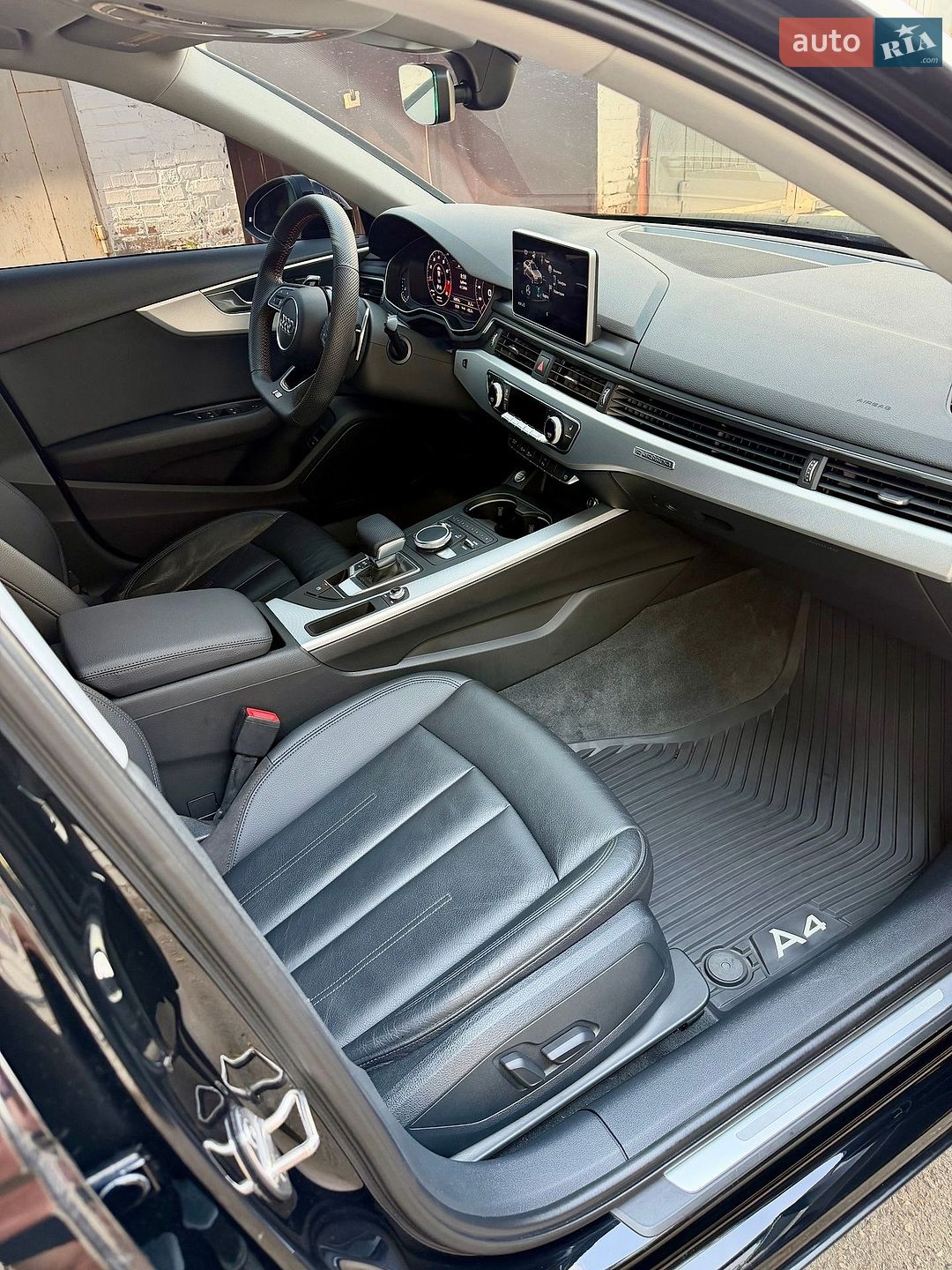 Audi A4 2015 VIN WAUANAF4XHN000475 фото оголошення 21 з 23