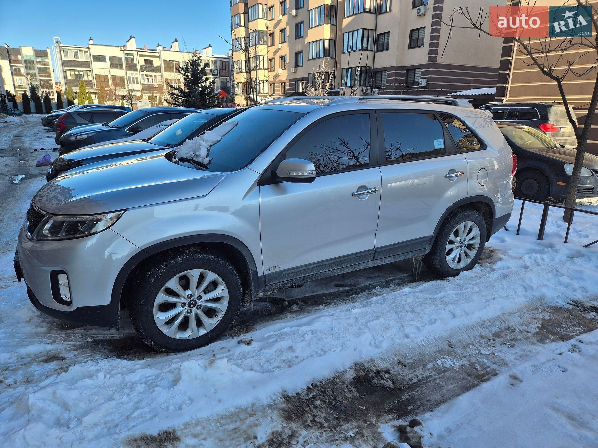 Kia Sorento 2013 VIN KNAKX814DEA435522 фото оголошення 4 з 11