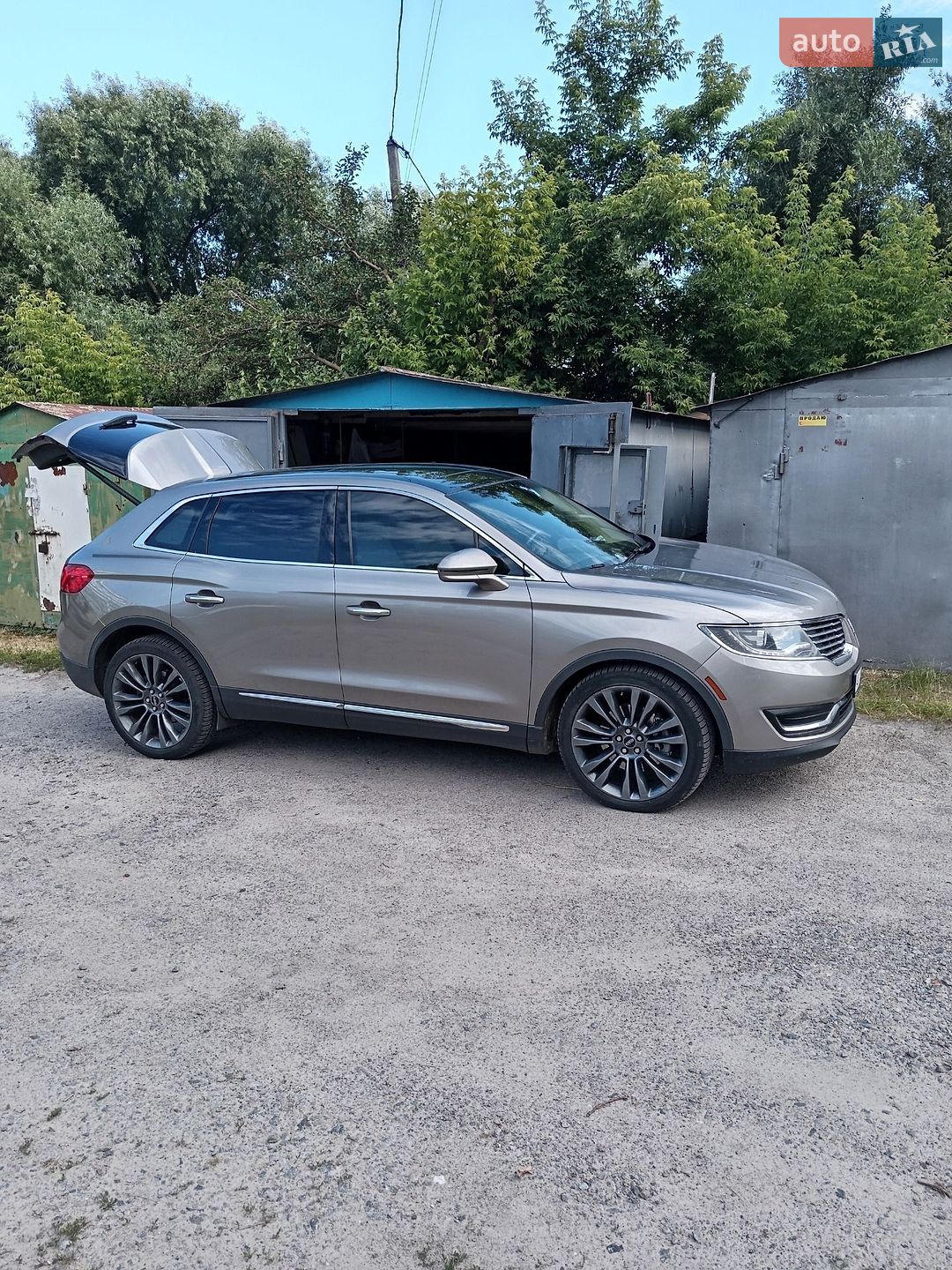 Lincoln MKX 2015 VIN 2LMPJ8LP2GBL40231 фото оголошення 4 з 46