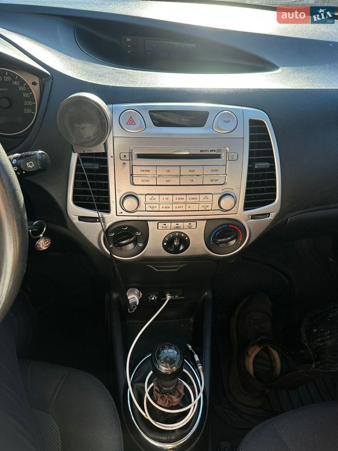 Hyundai i20 2011 VIN NLHBA51BABZ047989 фото оголошення 11 з 23