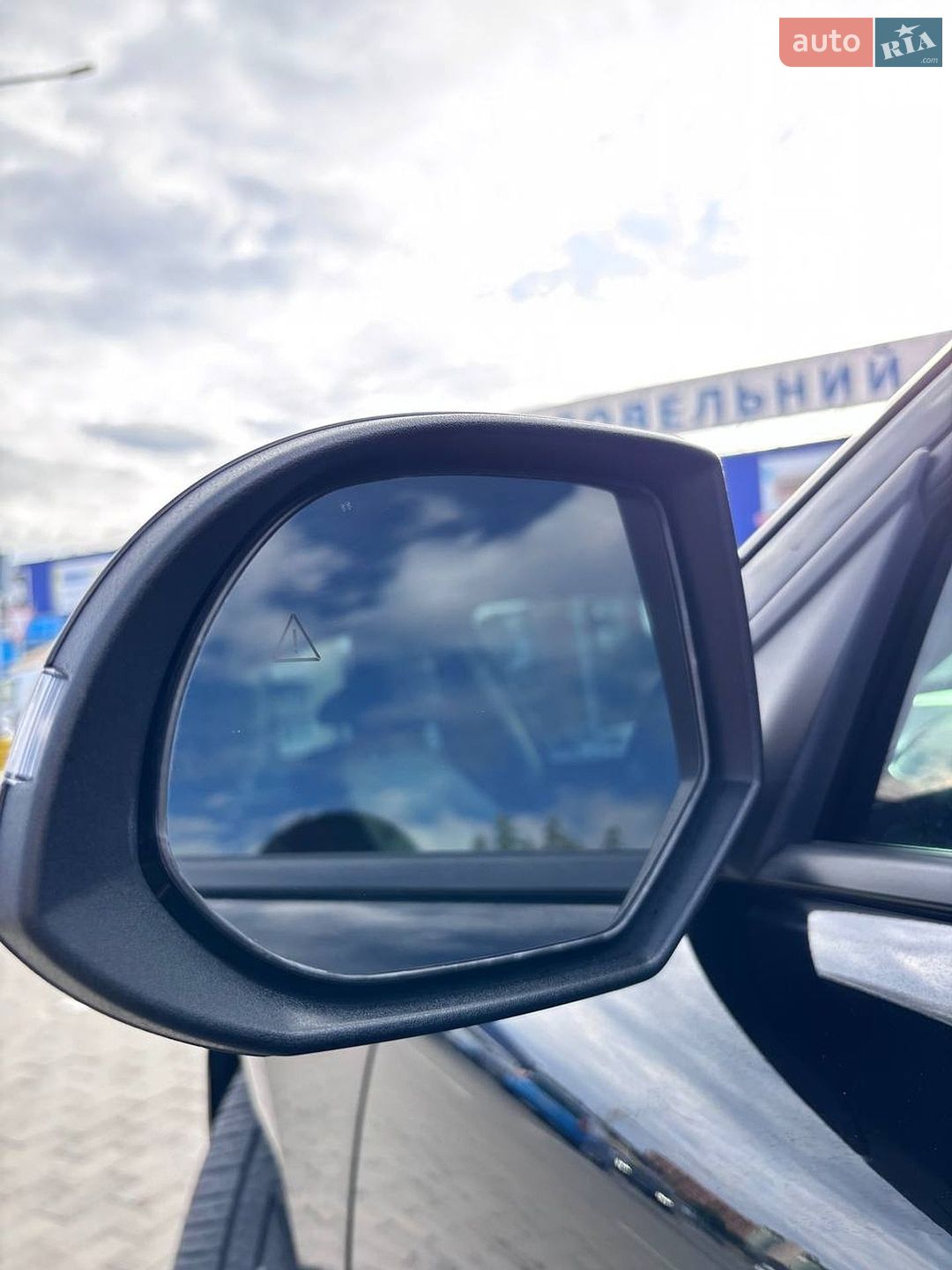 Hyundai Ioniq 6 2023 VIN KMHM34AC1PA019570 фото оголошення 13 з 57