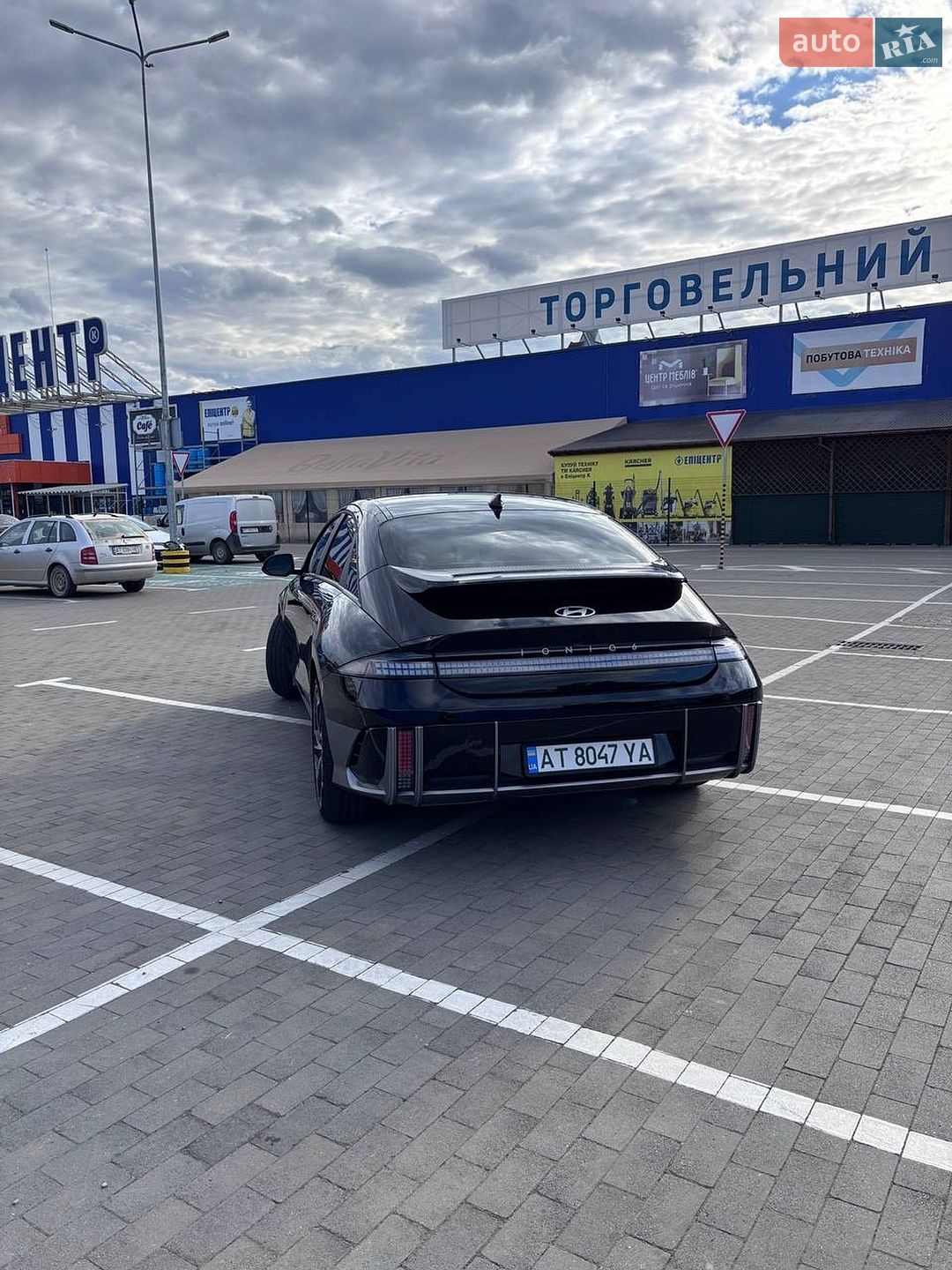 Hyundai Ioniq 6 2023 VIN KMHM34AC1PA019570 фото оголошення 26 з 57