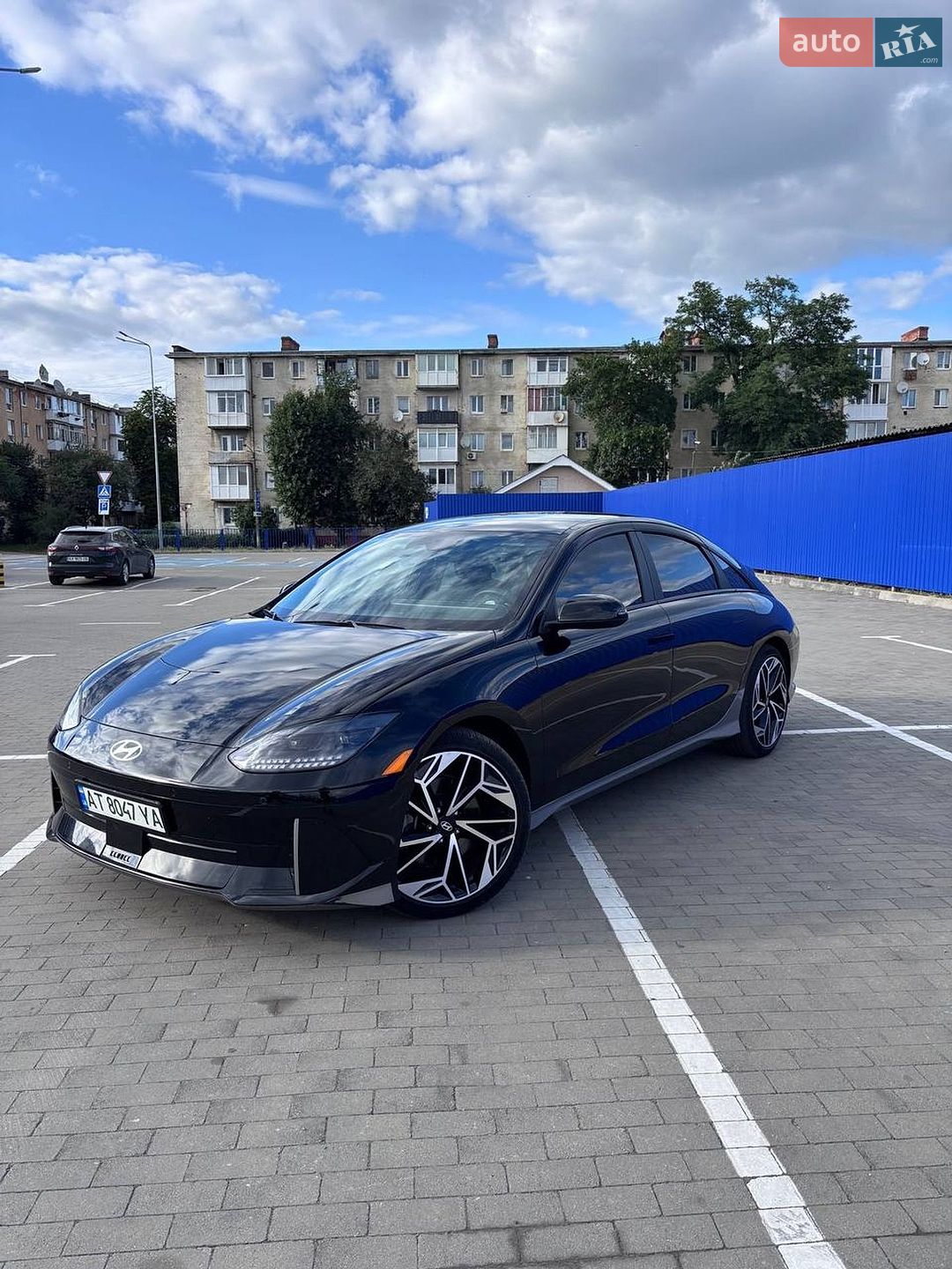 Hyundai Ioniq 6 2023 VIN KMHM34AC1PA019570 фото оголошення 2 з 57