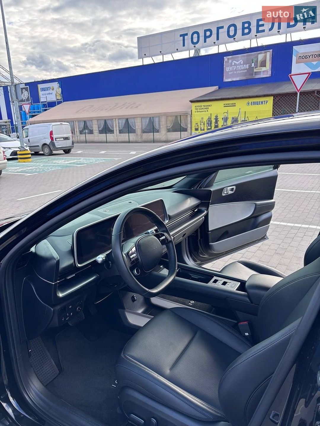 Hyundai Ioniq 6 2023 VIN KMHM34AC1PA019570 фото оголошення 38 з 57