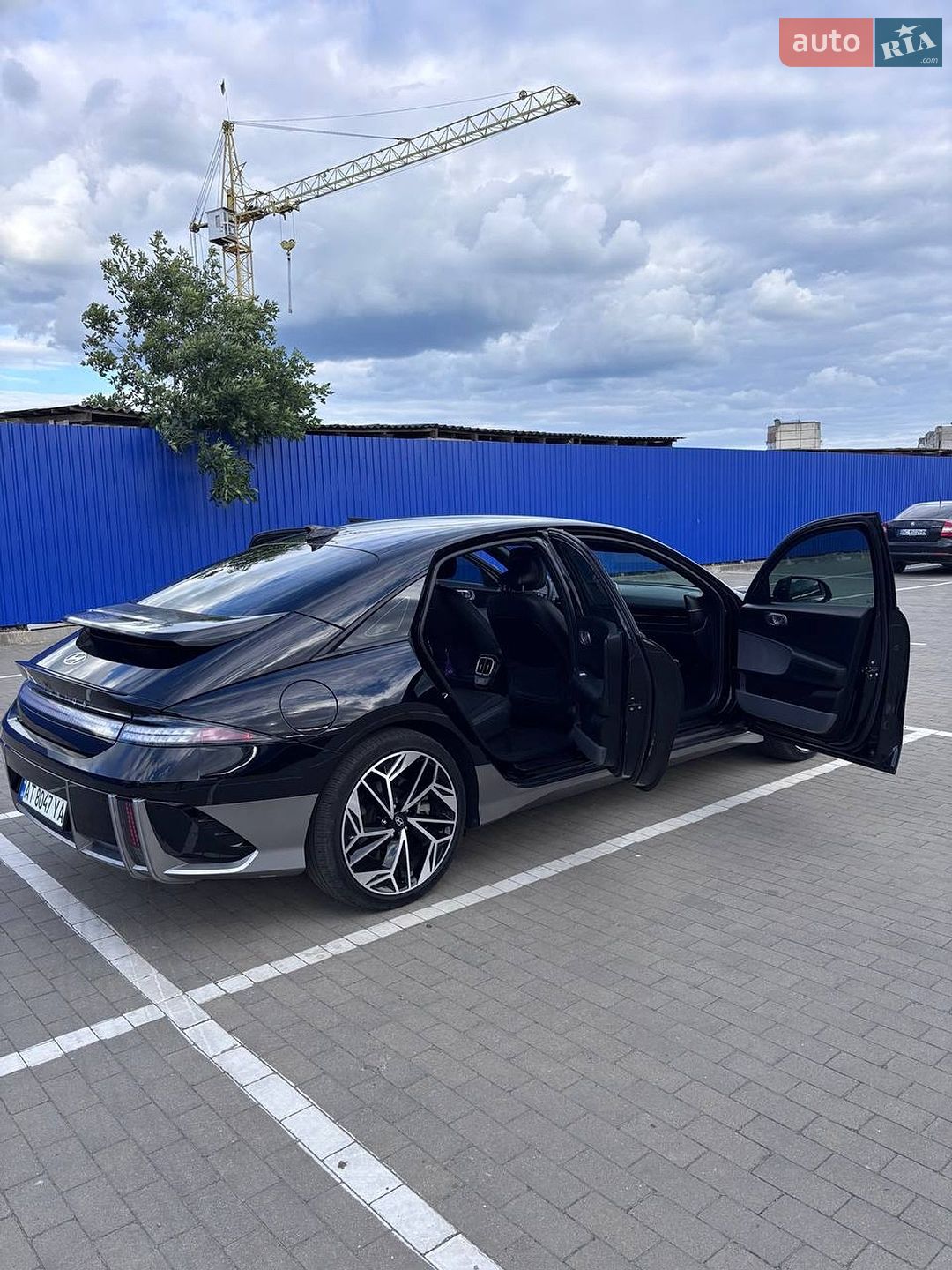 Hyundai Ioniq 6 2023 VIN KMHM34AC1PA019570 фото оголошення 19 з 57