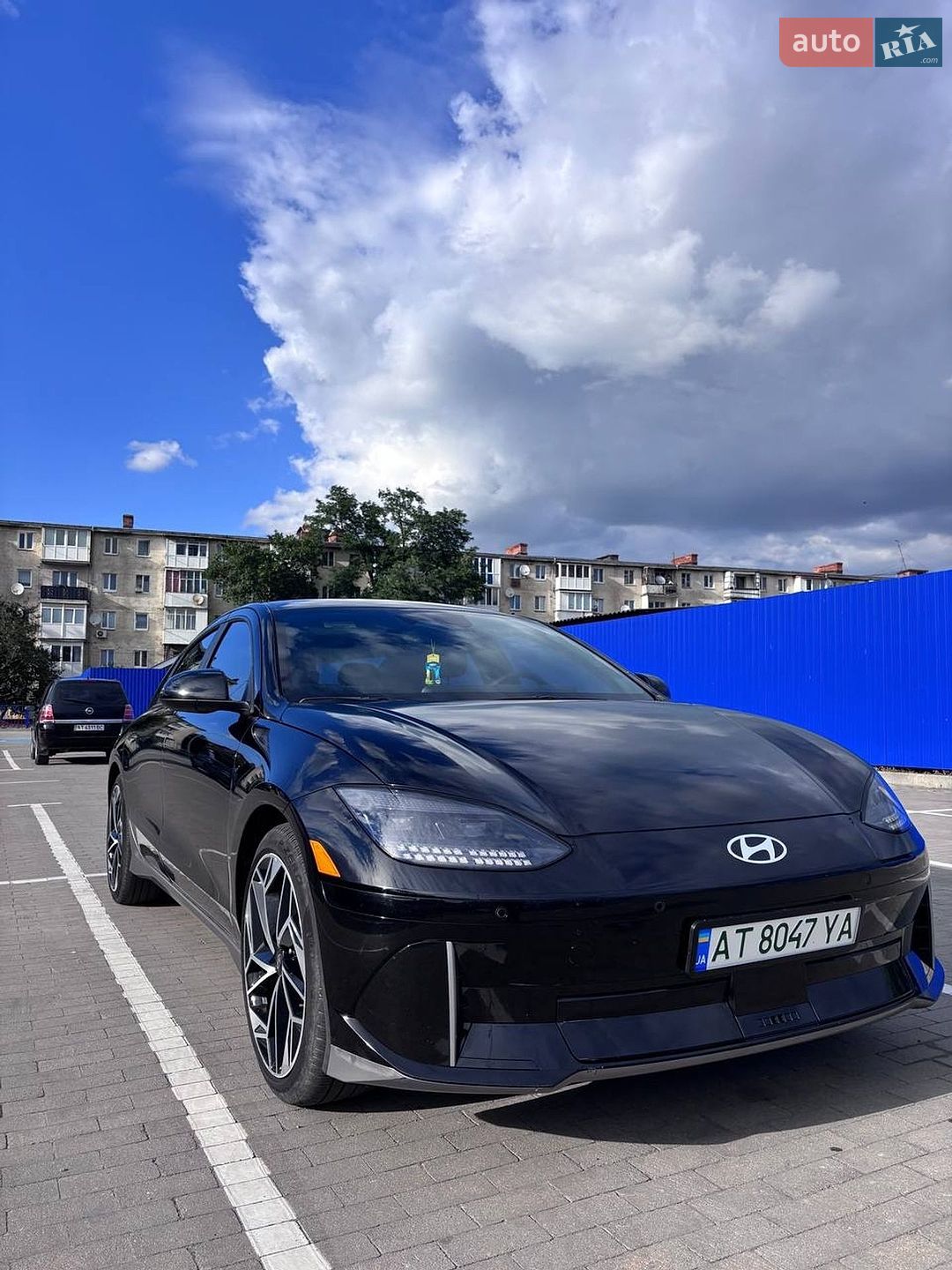 Hyundai Ioniq 6 2023 VIN KMHM34AC1PA019570 фото оголошення 4 з 57
