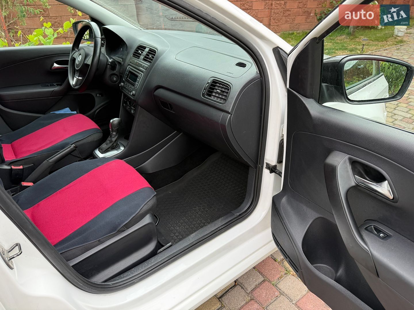 Volkswagen Polo 2013 VIN XW8ZZZ61ZDG061019 фото оголошення 25 з 31
