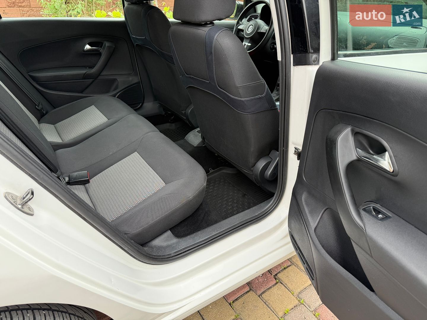 Volkswagen Polo 2013 VIN XW8ZZZ61ZDG061019 фото оголошення 24 з 31