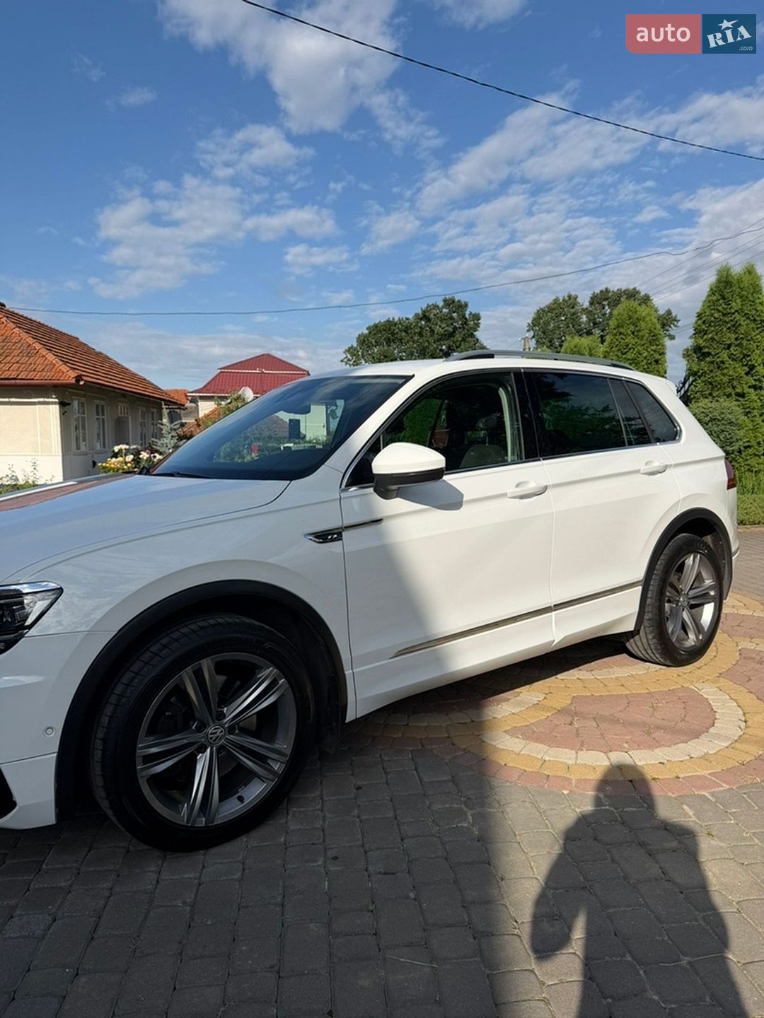 Volkswagen Tiguan 2019 VIN WVGZZZ5NZKW888620 фото оголошення 4 з 48