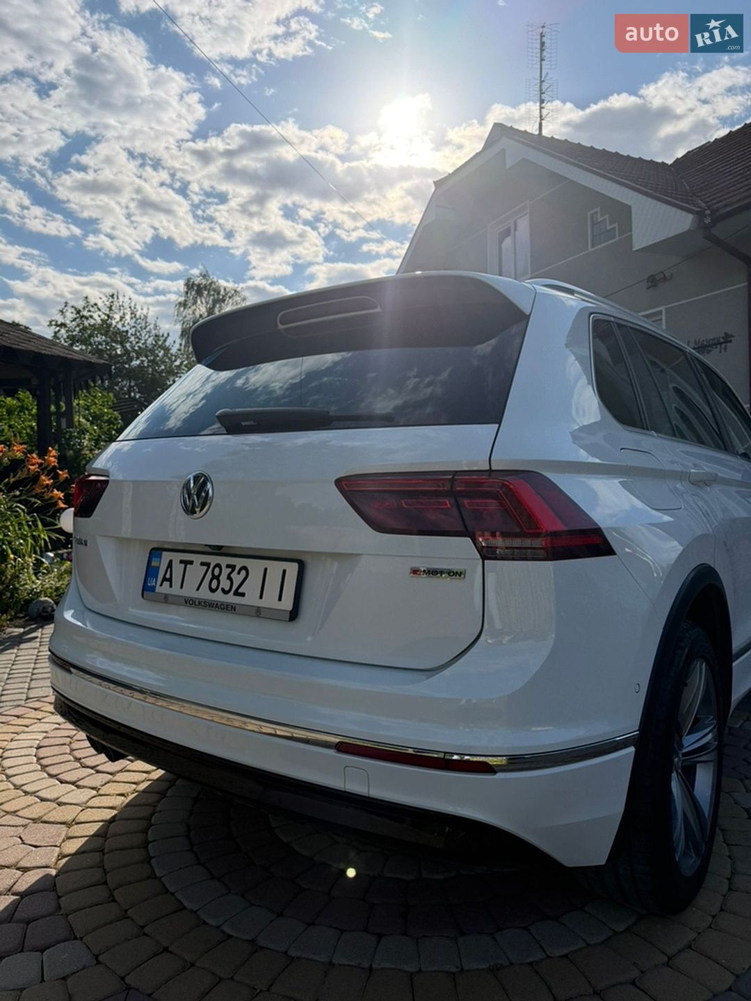 Volkswagen Tiguan 2019 VIN WVGZZZ5NZKW888620 фото оголошення 9 з 48
