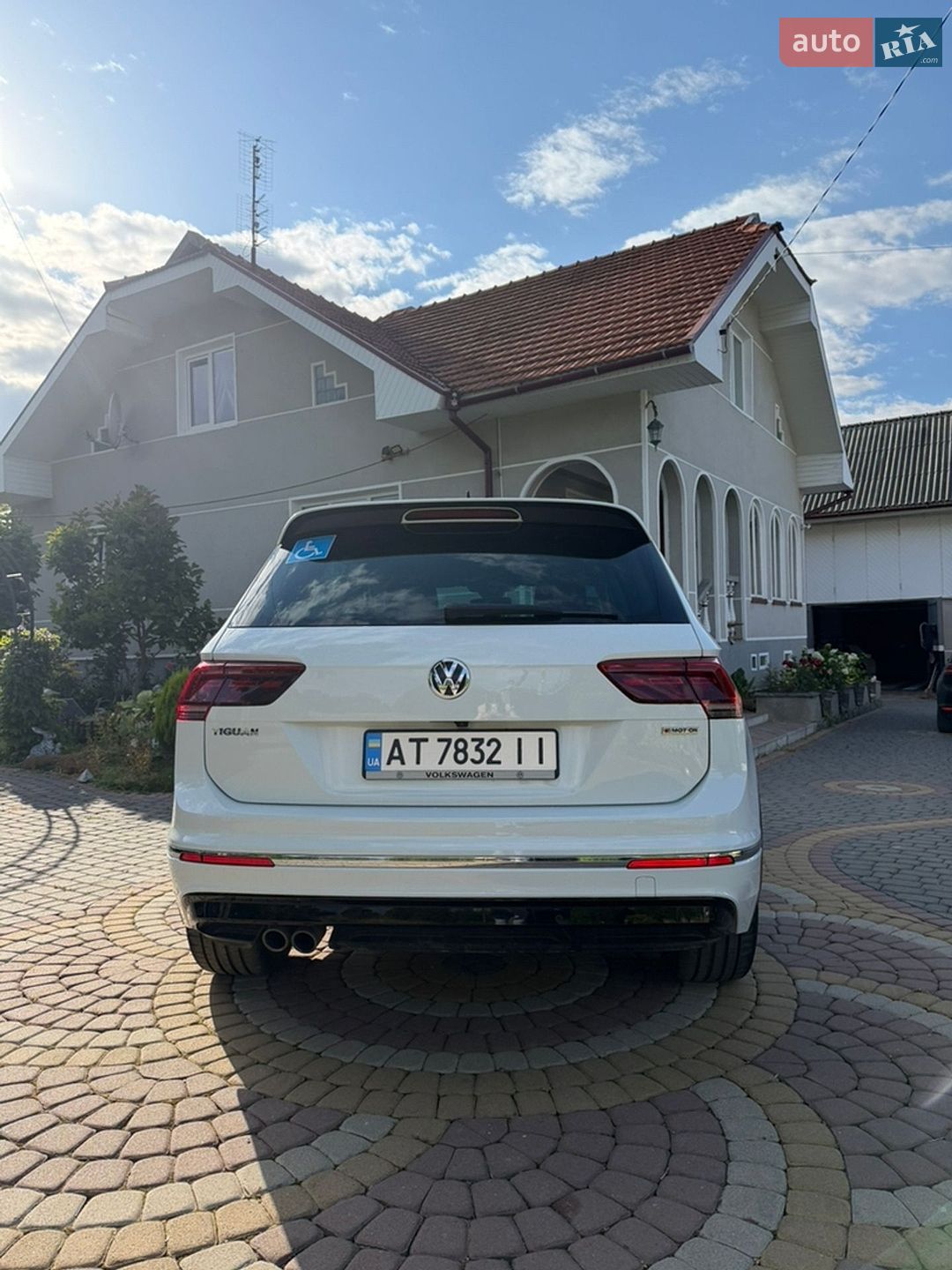 Volkswagen Tiguan 2019 VIN WVGZZZ5NZKW888620 фото оголошення 10 з 48