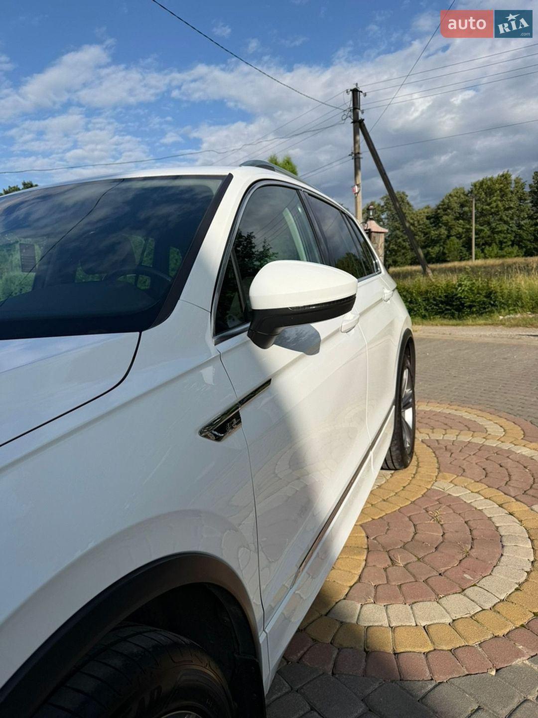 Volkswagen Tiguan 2019 VIN WVGZZZ5NZKW888620 фото оголошення 5 з 48
