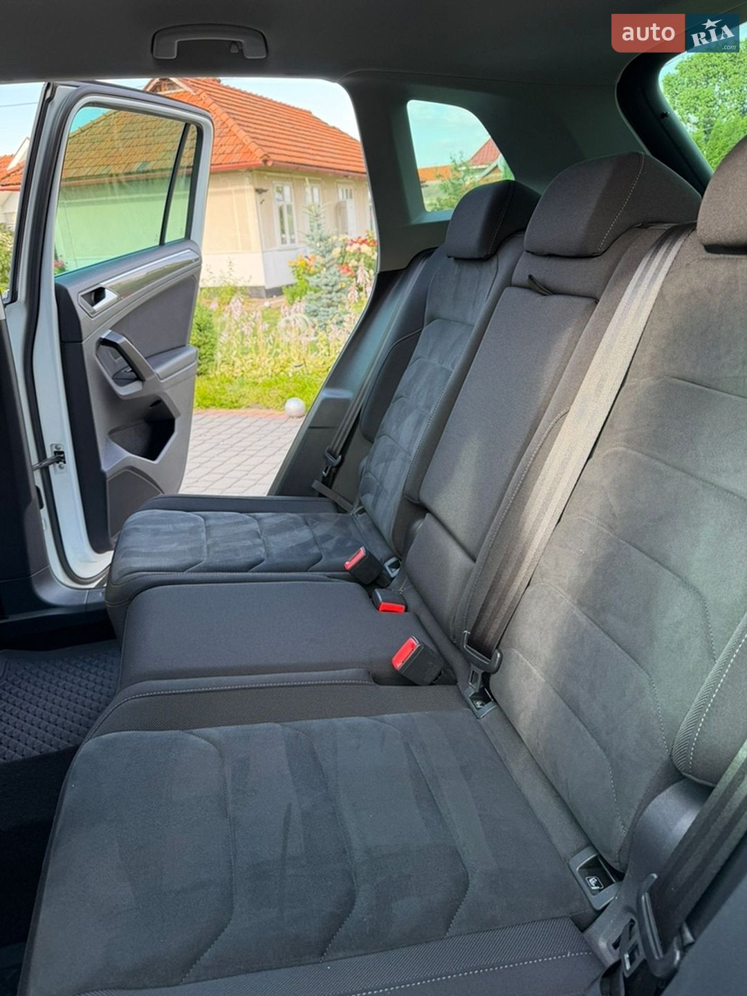 Volkswagen Tiguan 2019 VIN WVGZZZ5NZKW888620 фото оголошення 23 з 48