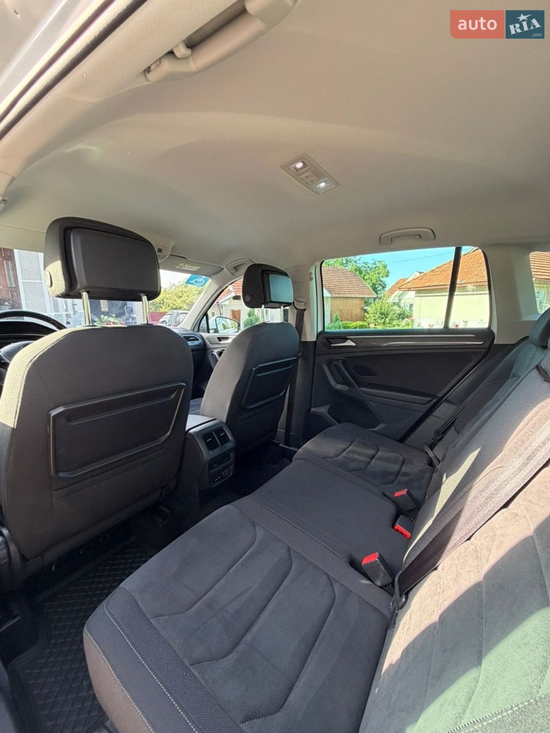Volkswagen Tiguan 2019 VIN WVGZZZ5NZKW888620 фото оголошення 40 з 48