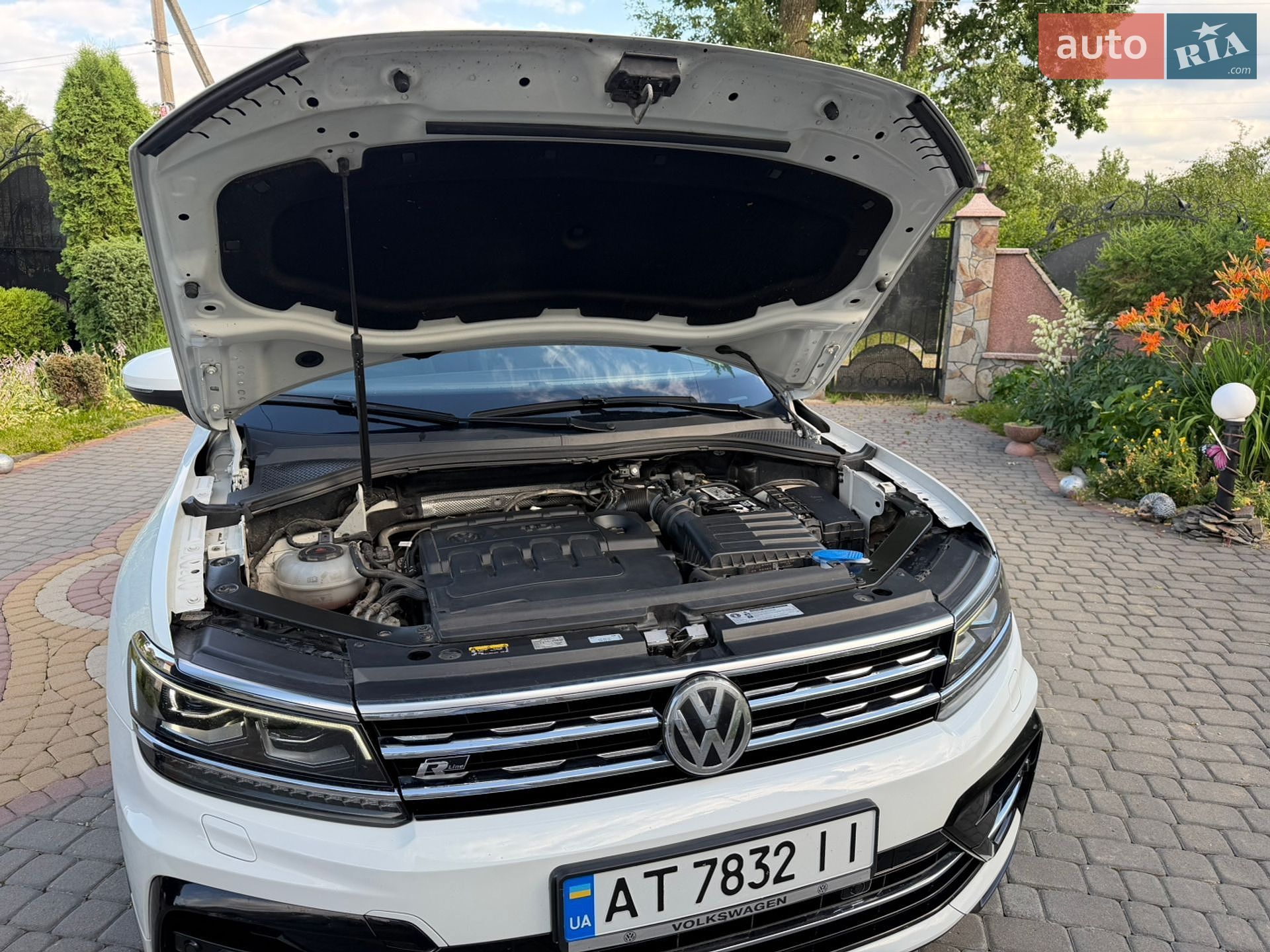 Volkswagen Tiguan 2019 VIN WVGZZZ5NZKW888620 фото оголошення 44 з 48