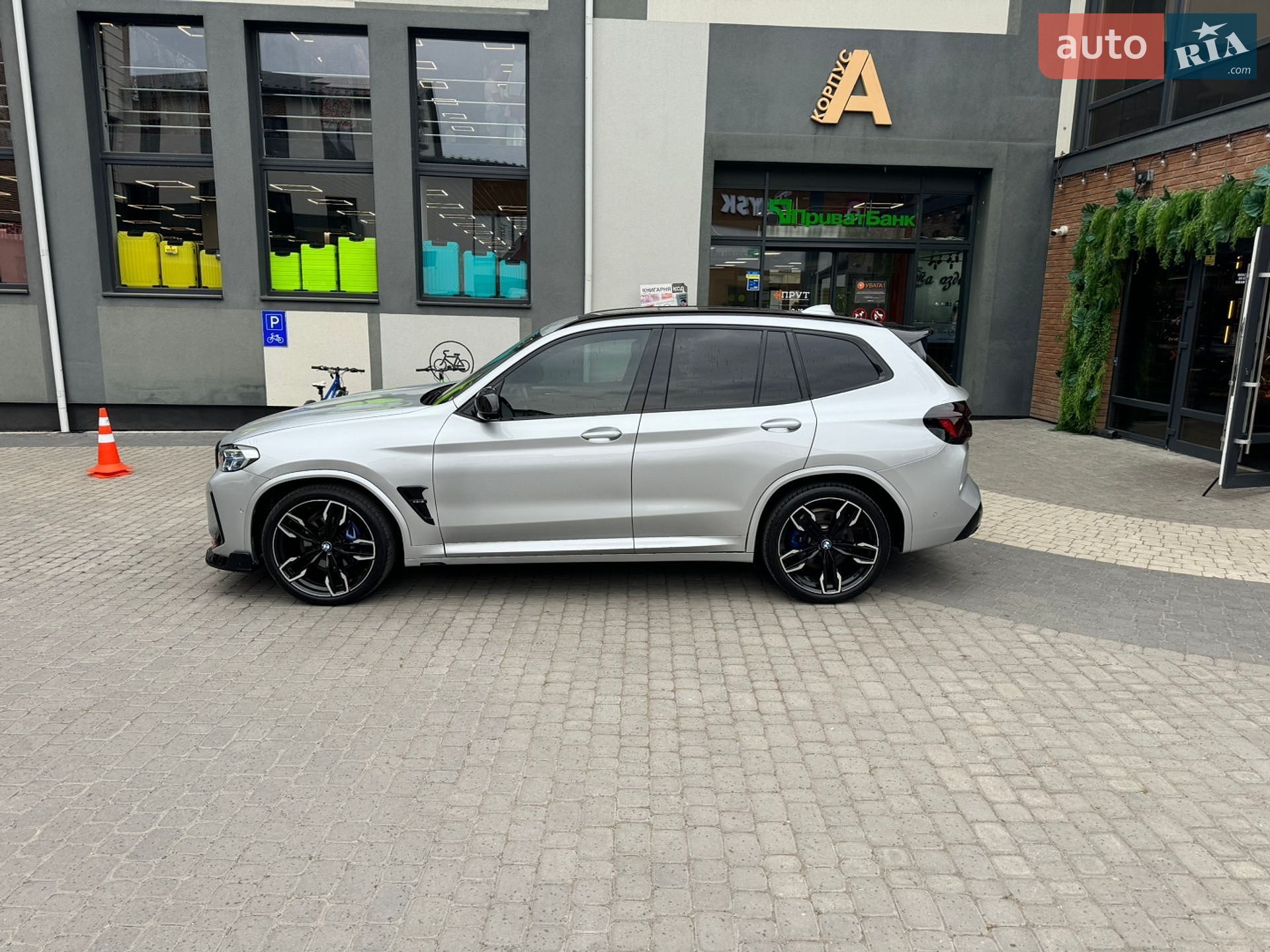 BMW X3 2019 VIN 5UXTS3C55K0Z05545 фото оголошення 12 з 42