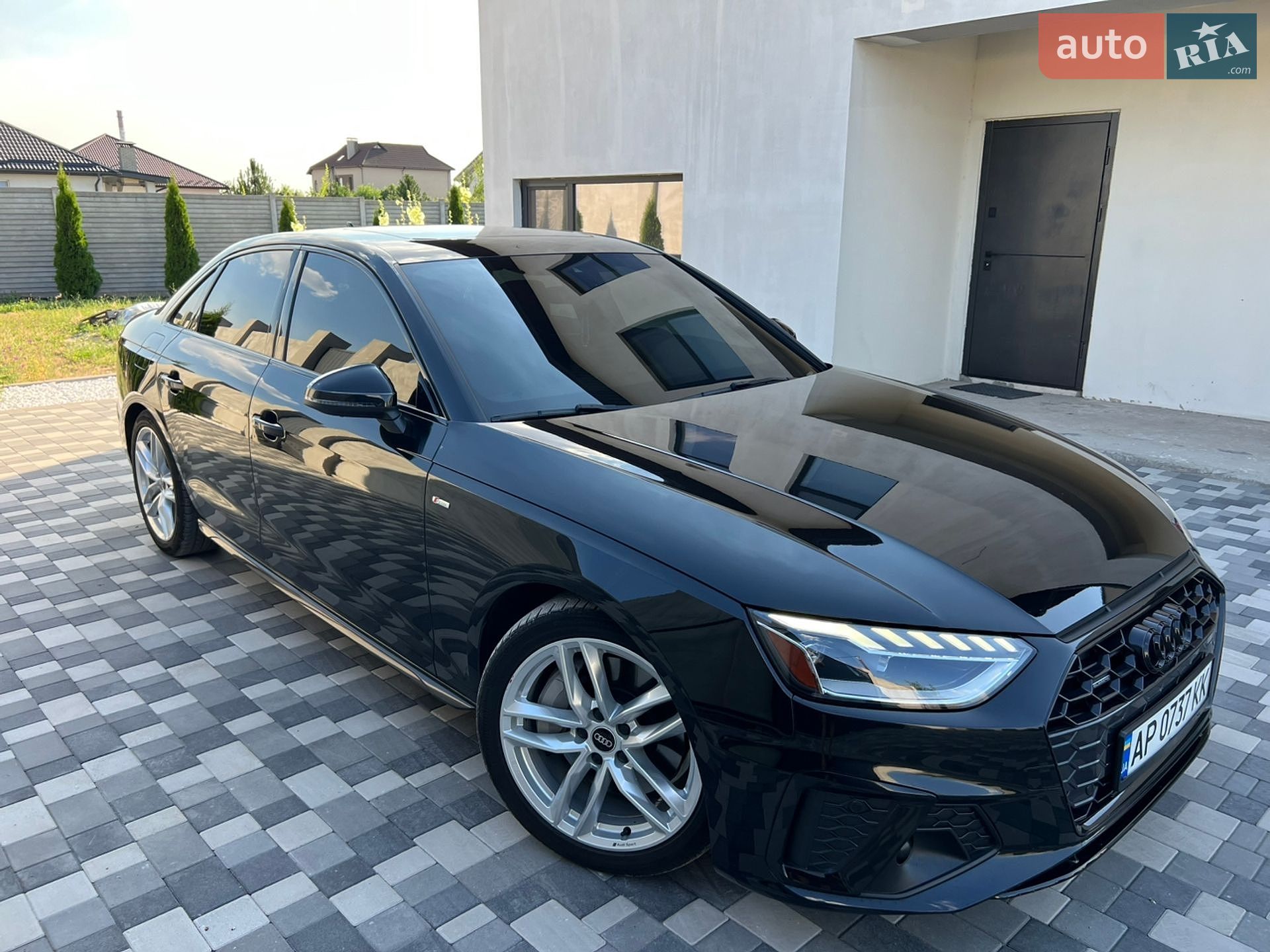 Audi A4 2023 VIN WAUEAAF41RN000315 фото оголошення 3 з 31