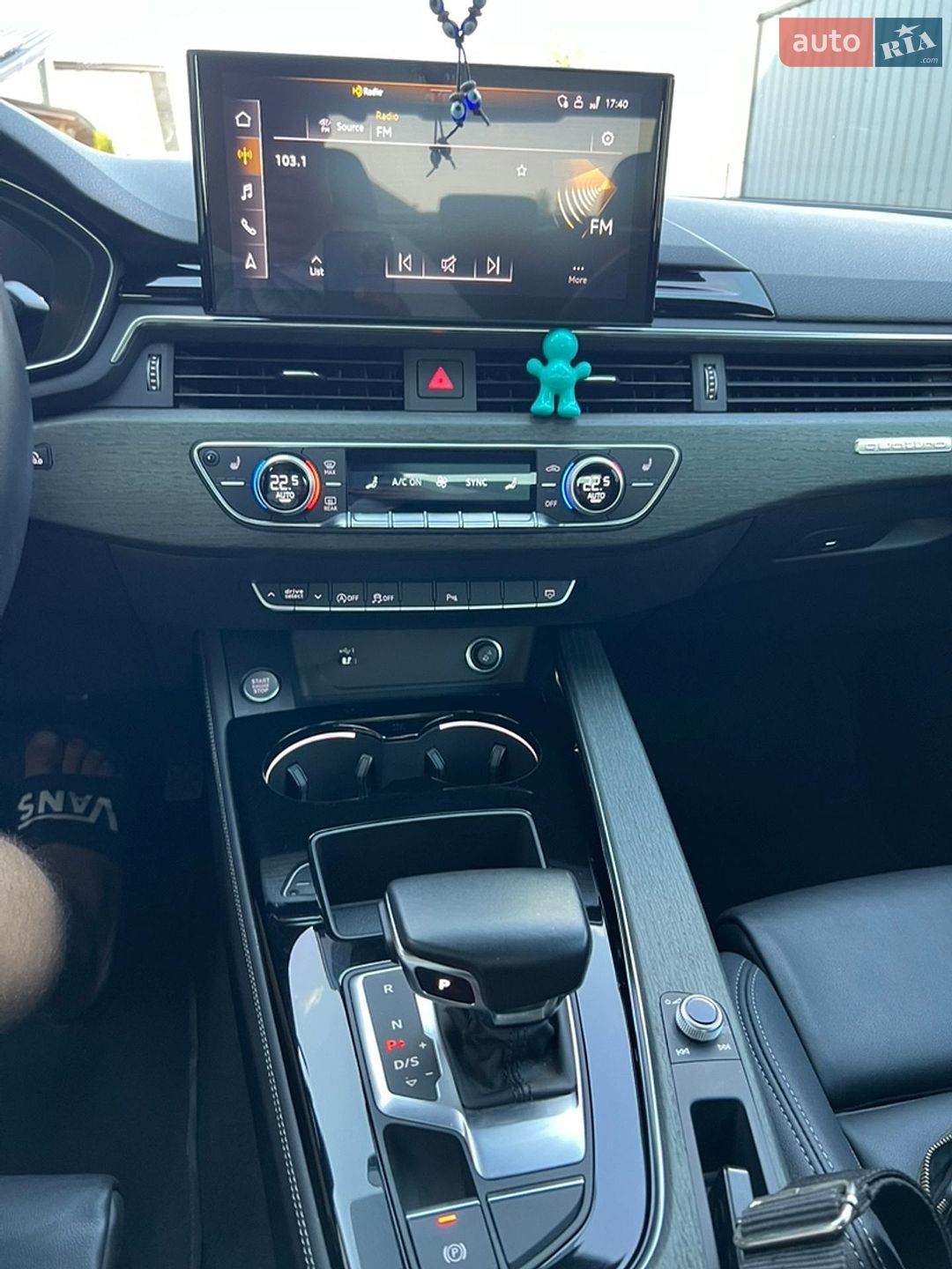Audi A4 2023 VIN WAUEAAF41RN000315 фото оголошення 13 з 31