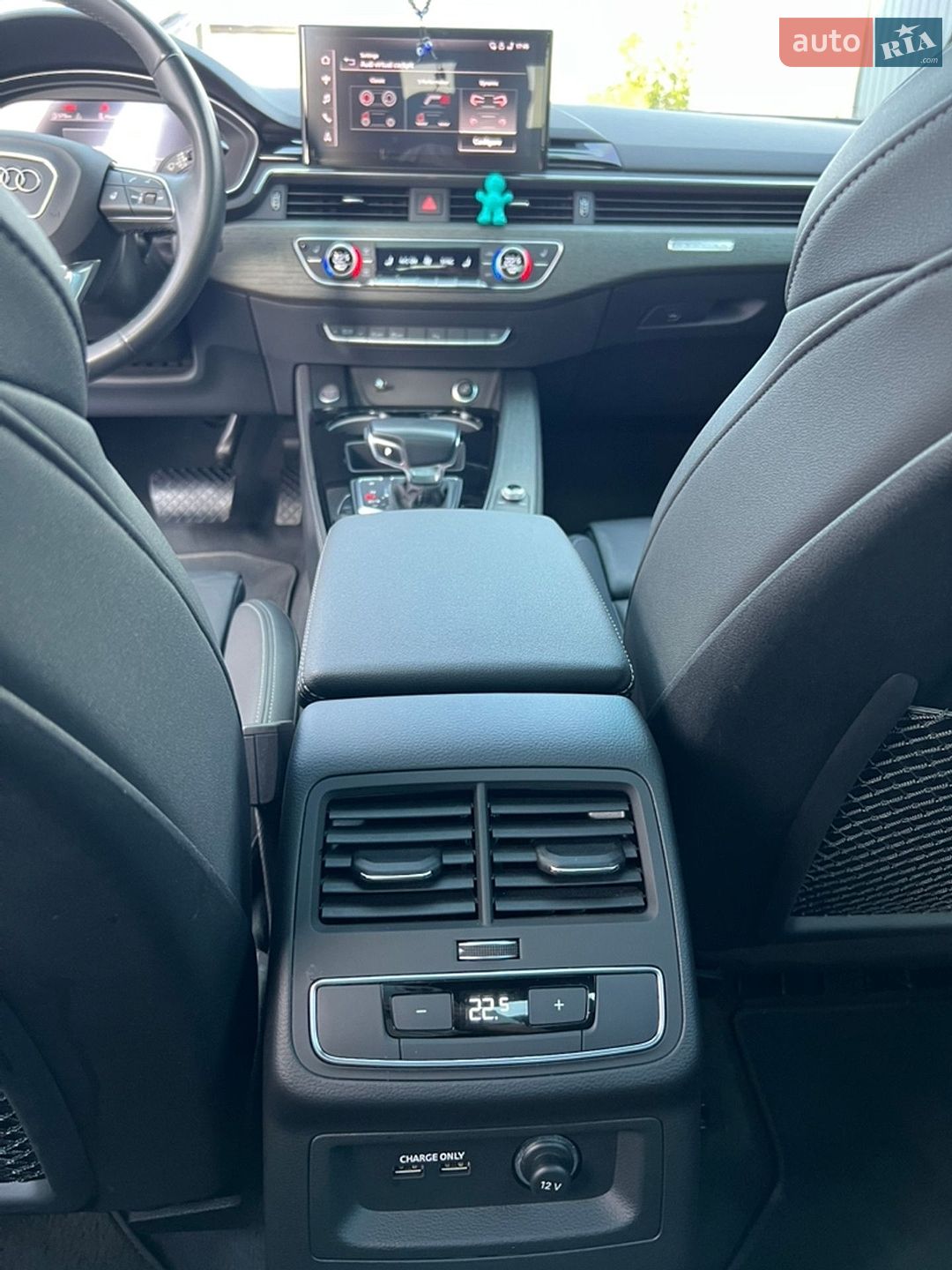 Audi A4 2023 VIN WAUEAAF41RN000315 фото оголошення 23 з 31