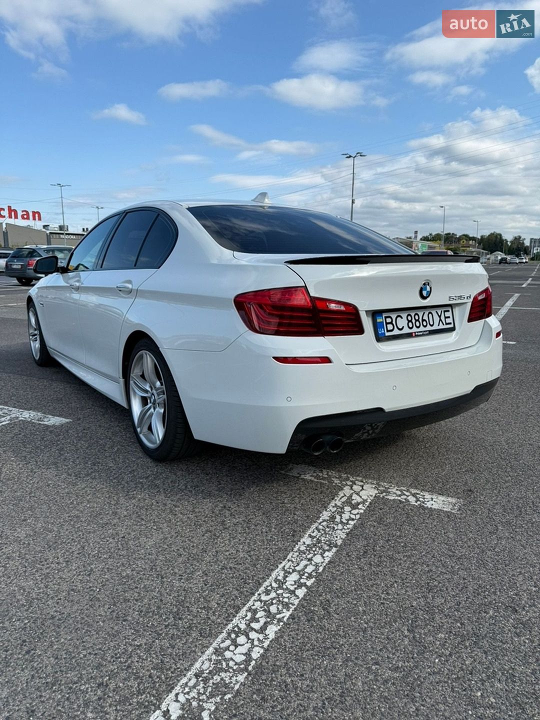 BMW 5 Series 2016 VIN WBAXA5C58GG042513 фото оголошення 7 з 18