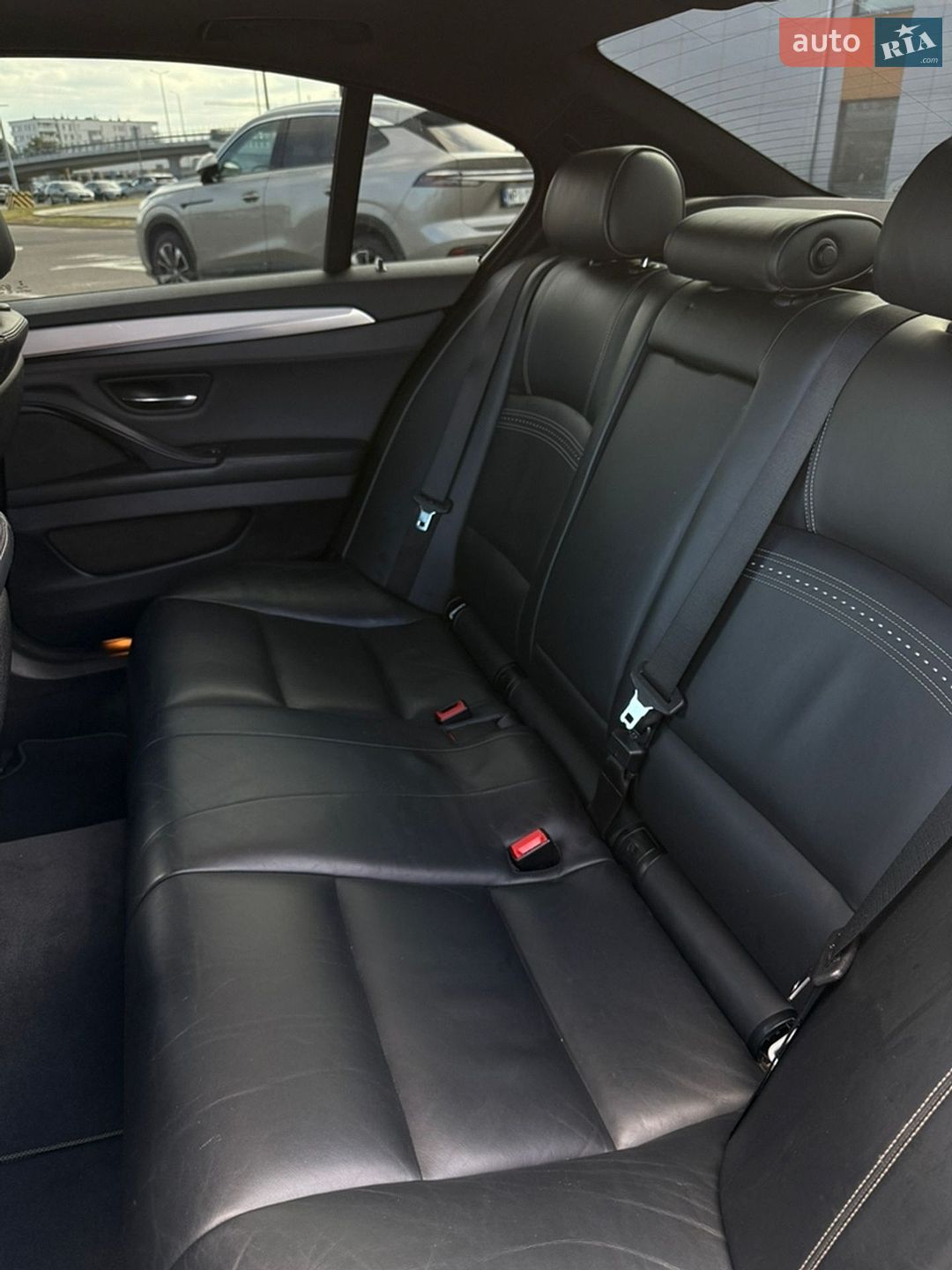 BMW 5 Series 2016 VIN WBAXA5C58GG042513 фото оголошення 10 з 18