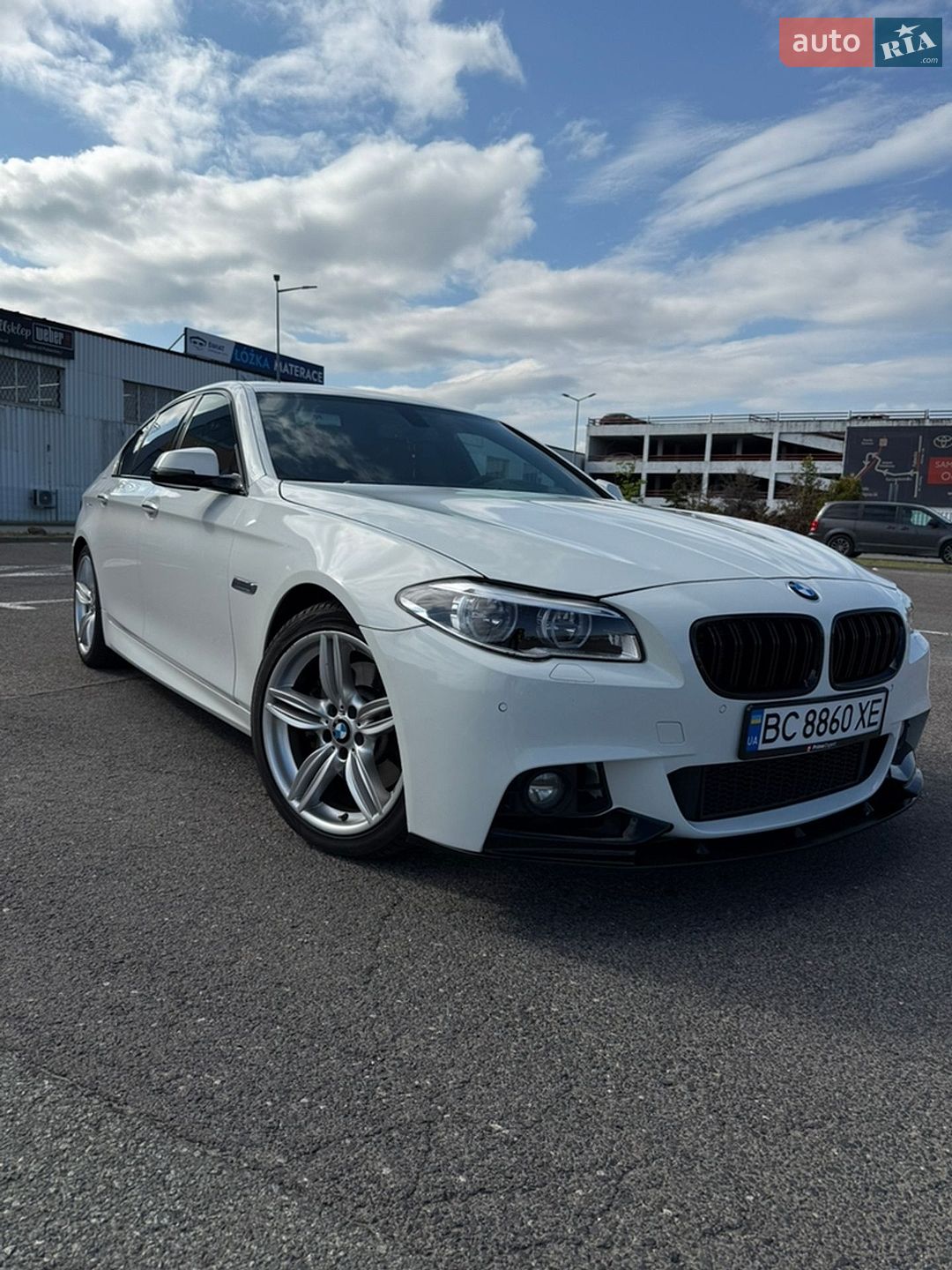 BMW 5 Series 2016 VIN WBAXA5C58GG042513 фото оголошення 14 з 18