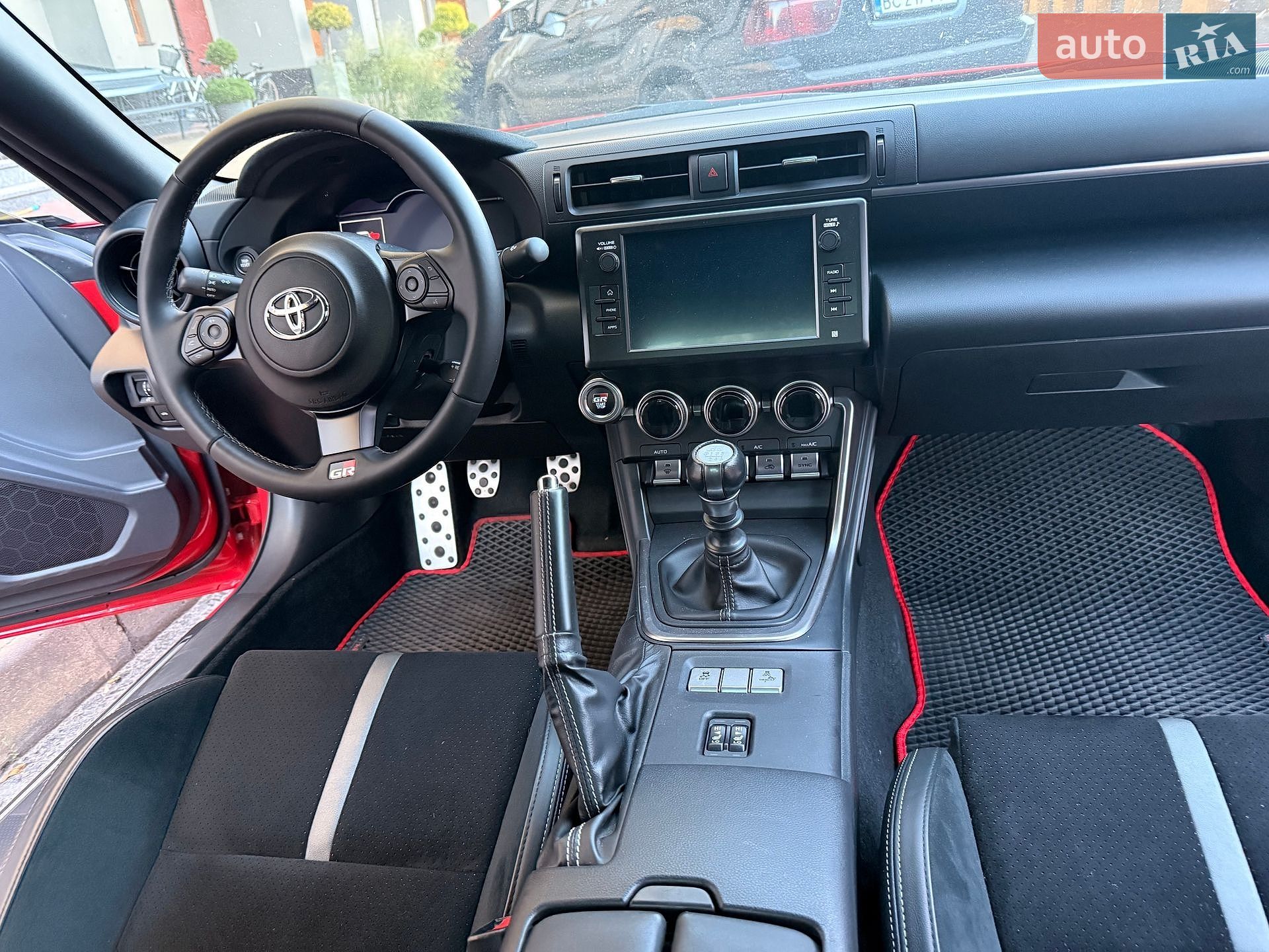 Toyota GR86 2022 VIN JF1ZNBE13P9754933 фото оголошення 6 з 16