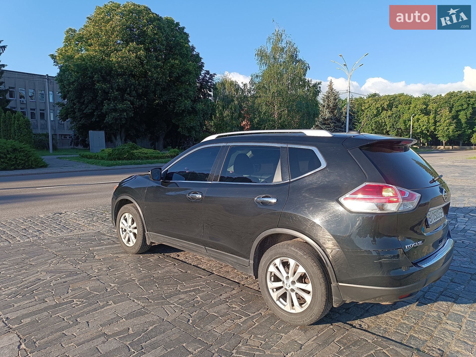 Nissan Rogue 2015 VIN KNMAT2MV1FP588648 фото оголошення 4 з 17