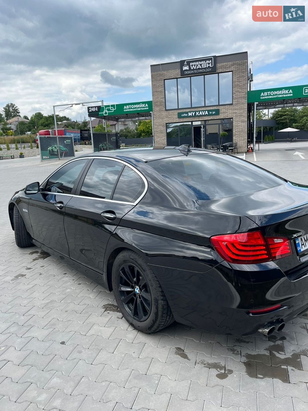 BMW 5 Series 2015 VIN WBA5A7C50GG146903 фото оголошення 4 з 31