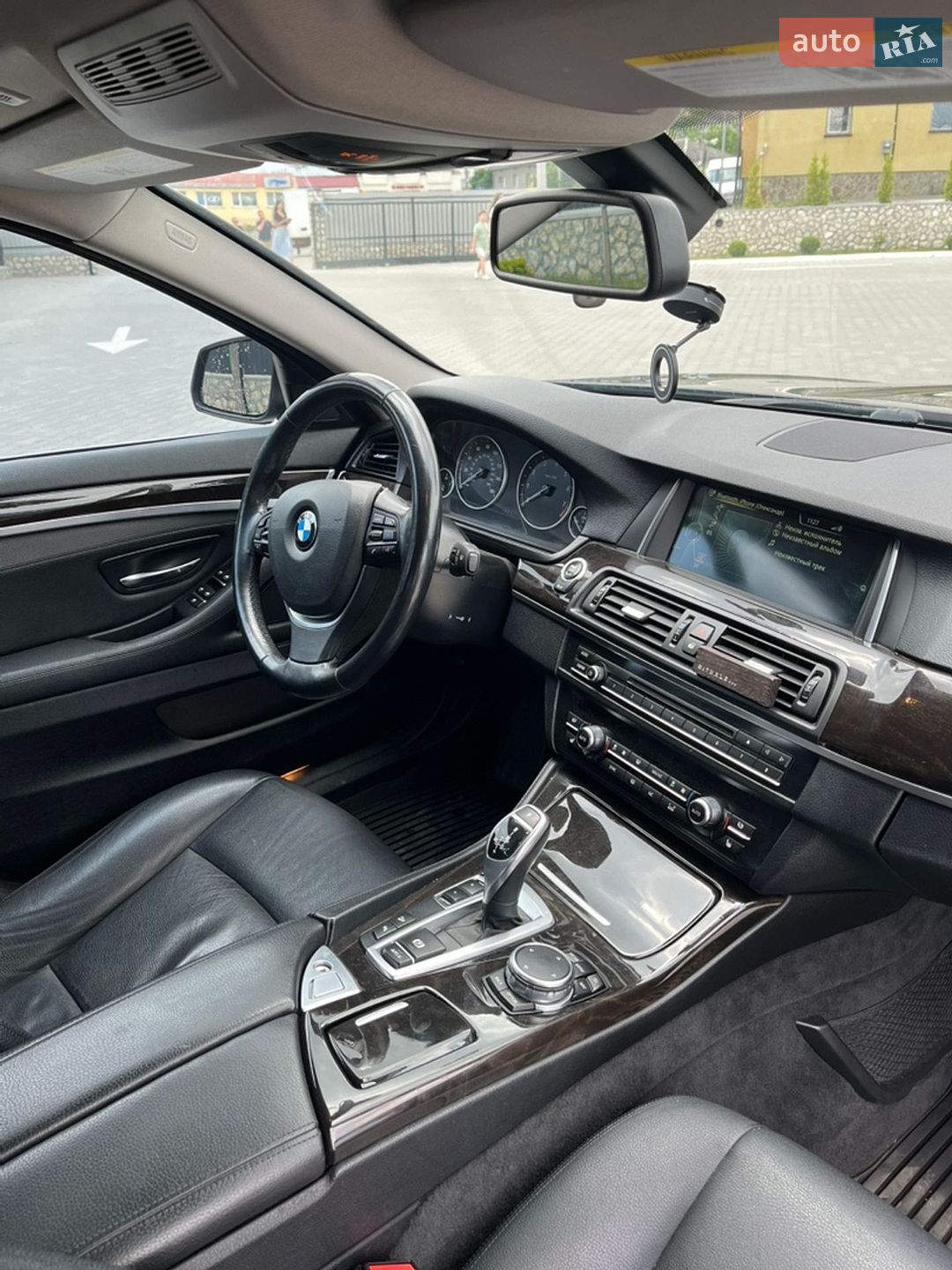 BMW 5 Series 2015 VIN WBA5A7C50GG146903 фото оголошення 25 з 31