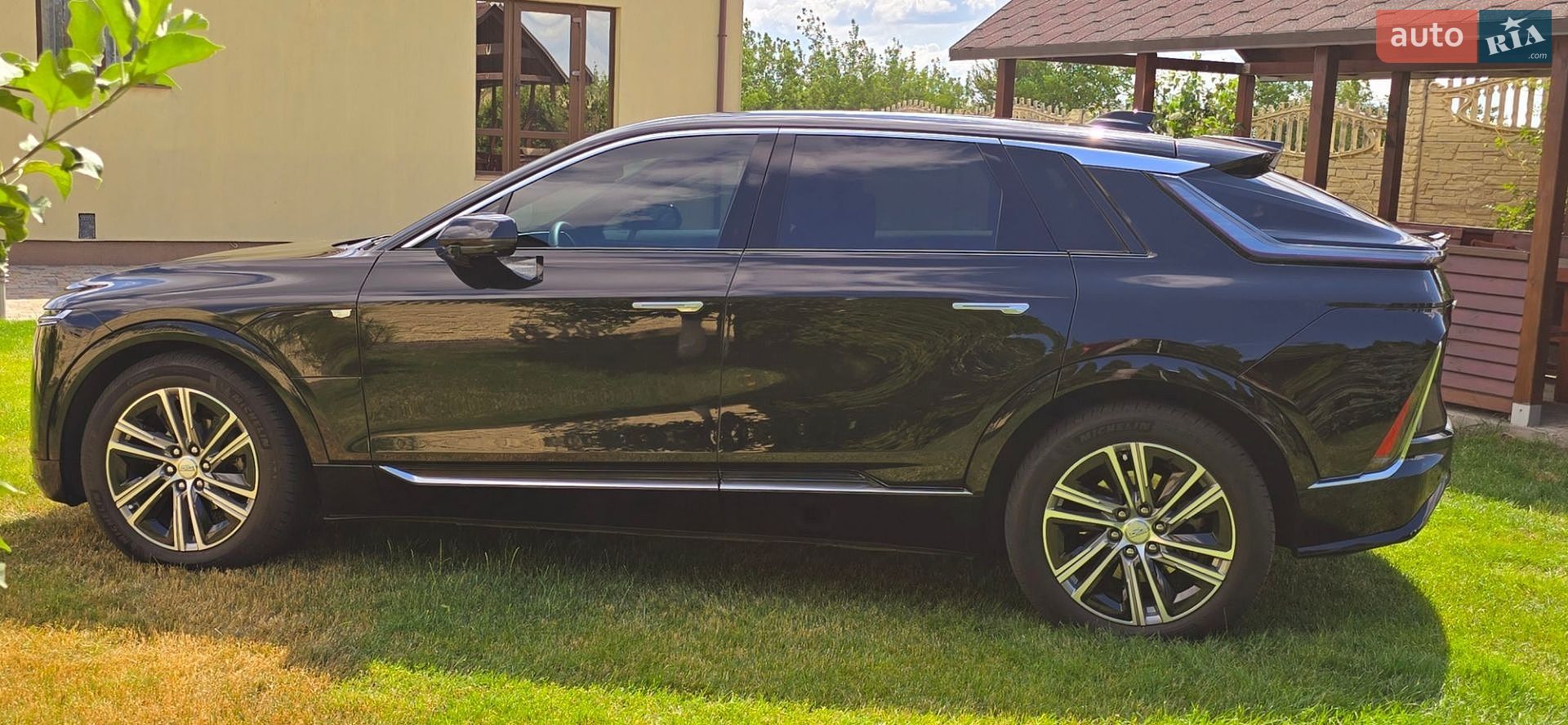 Cadillac Lyriq 2024 VIN 1GYKPPRK1RZ137520 фото оголошення 9 з 56